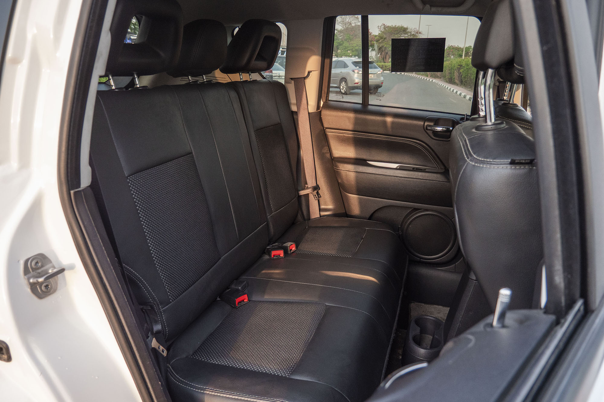 
								JEEP COMPASS MODEL 2017 PETROL full									