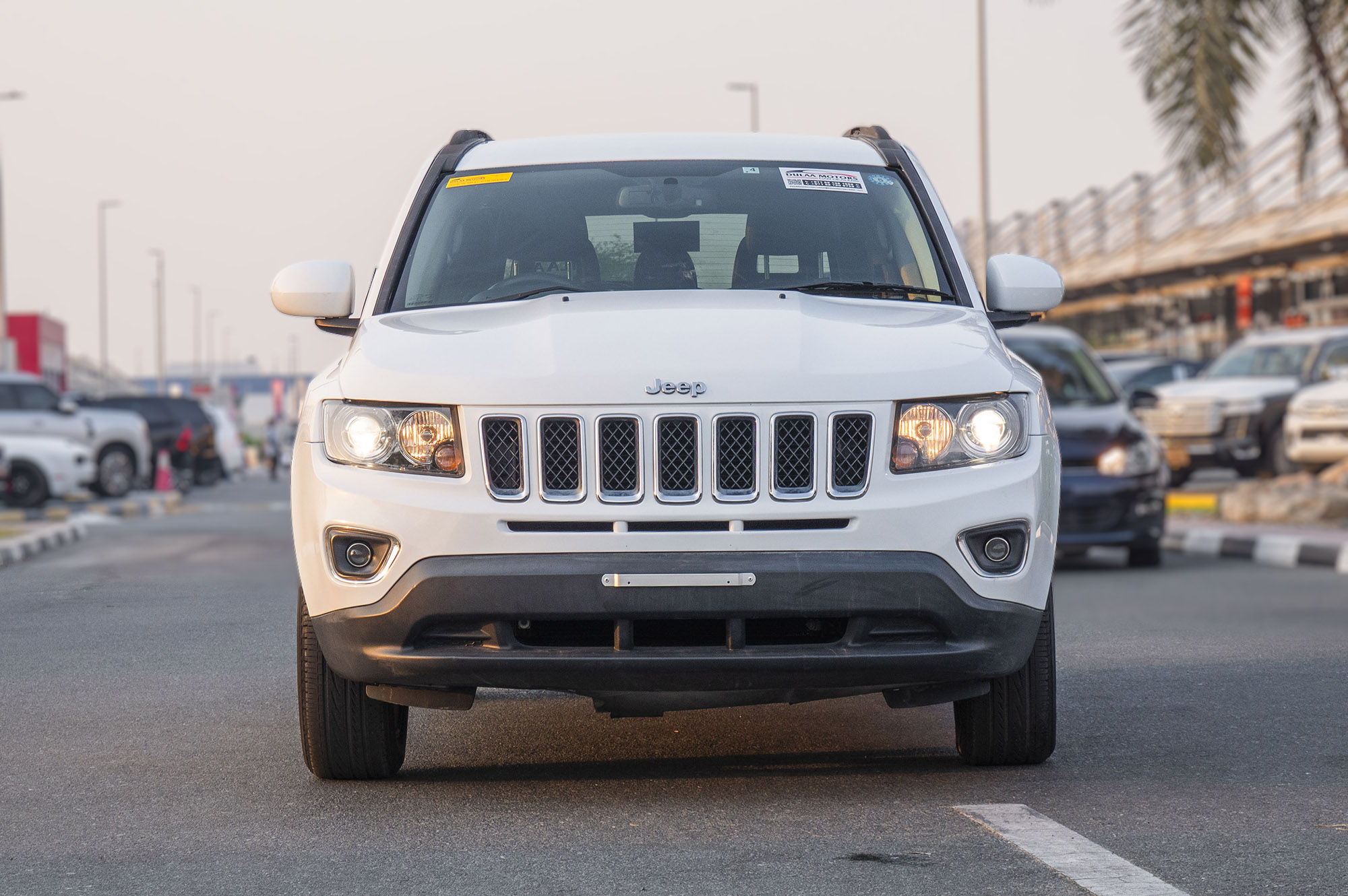 
								JEEP COMPASS MODEL 2017 PETROL full									