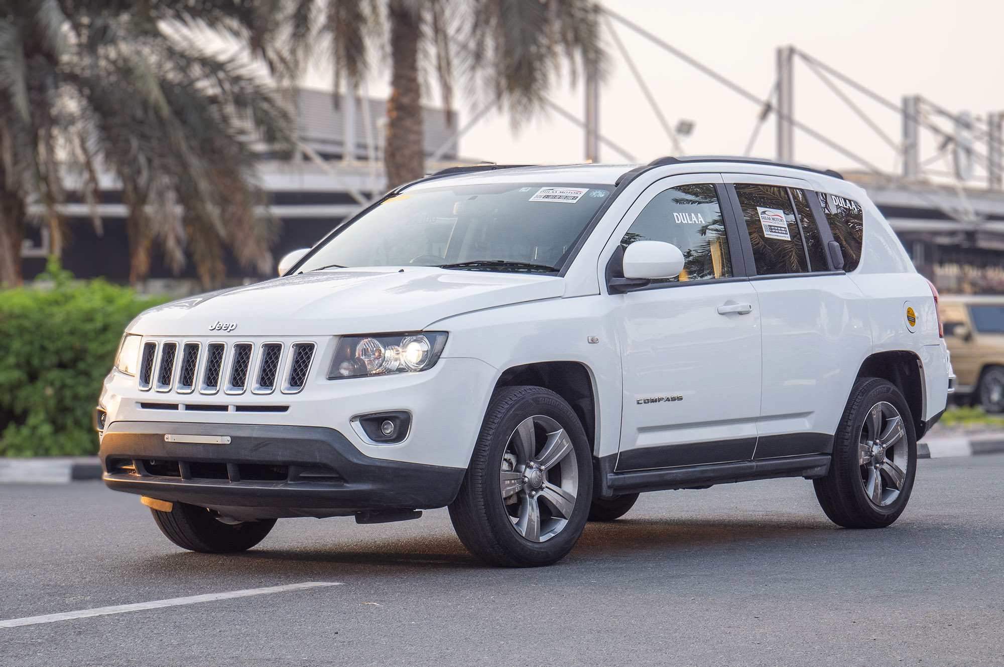 
								JEEP COMPASS MODEL 2017 PETROL full									