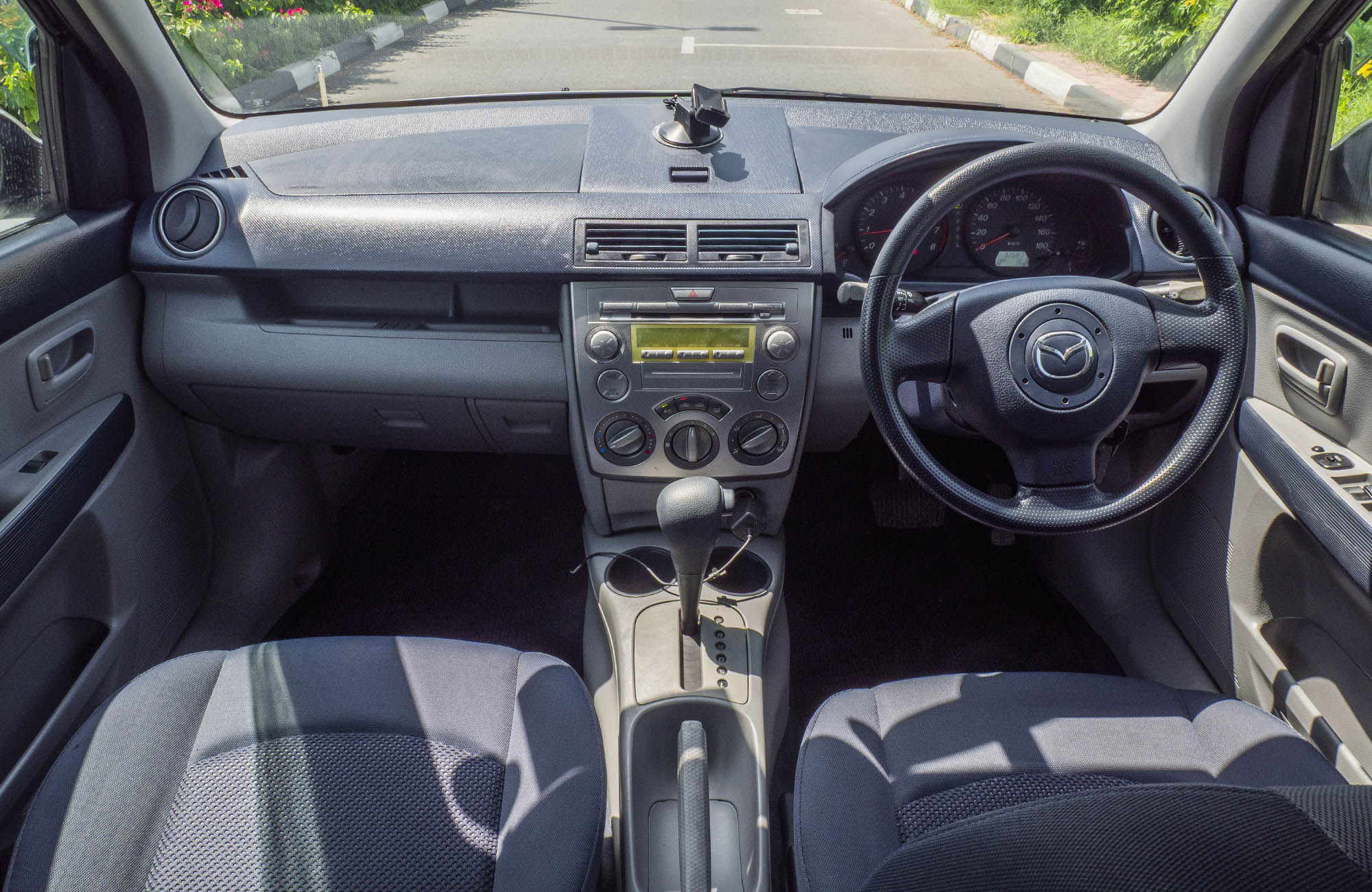 
								Mazda Demio Model 2007 full									