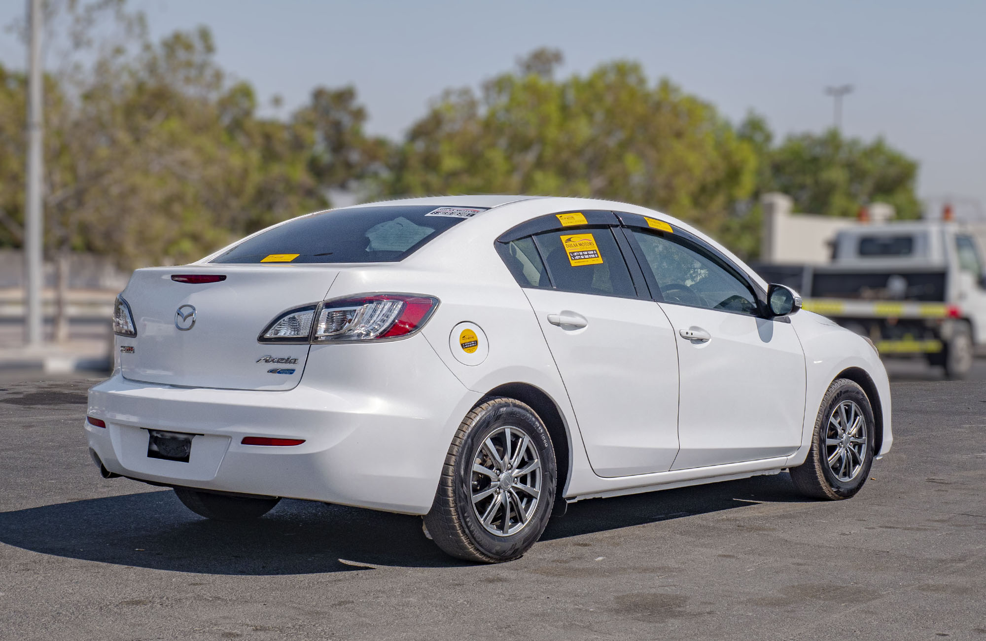 
								Mazda Axela 2WD Petrol Model 2014 full									