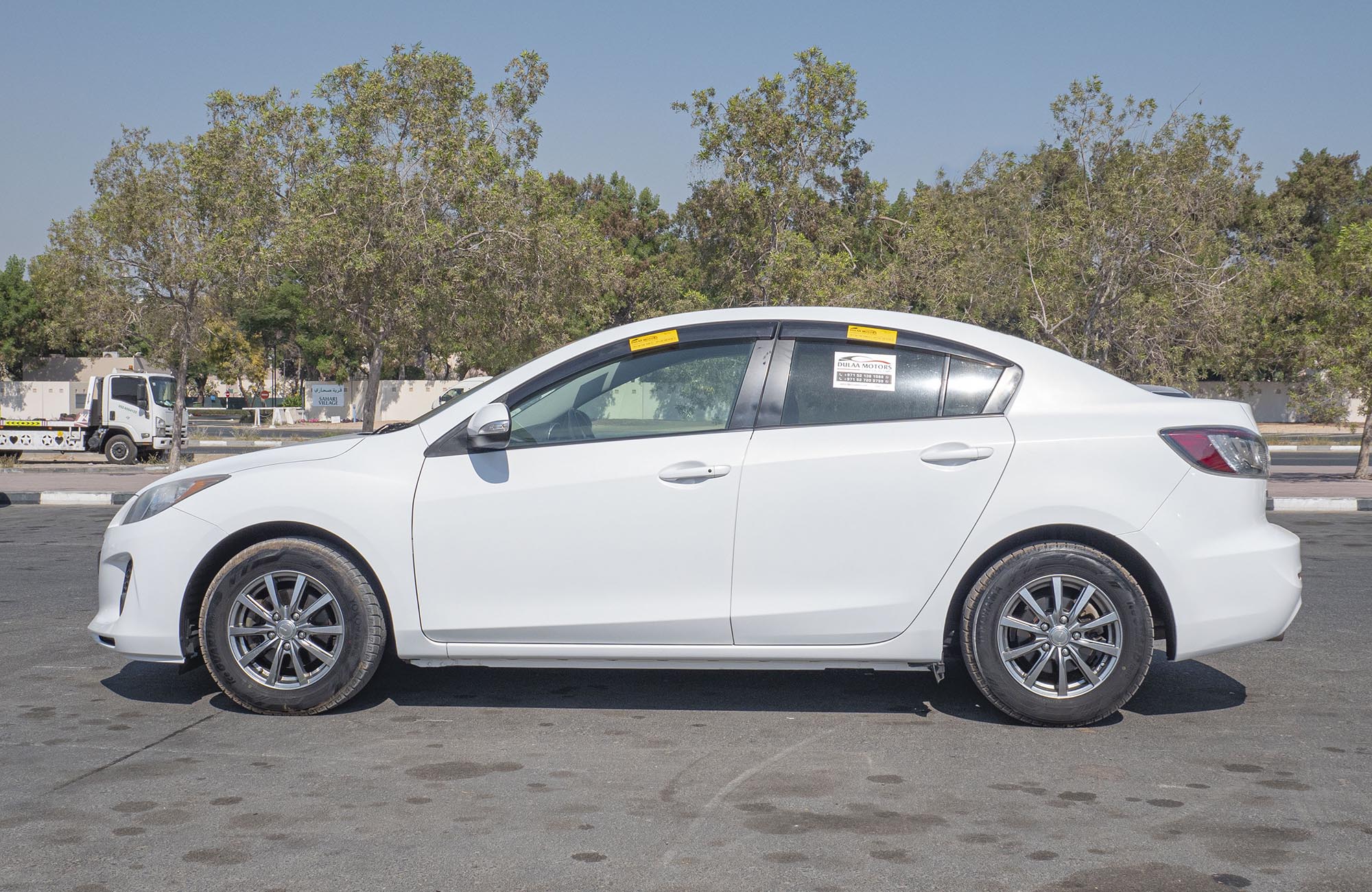 
								Mazda Axela 2WD Petrol Model 2014 full									