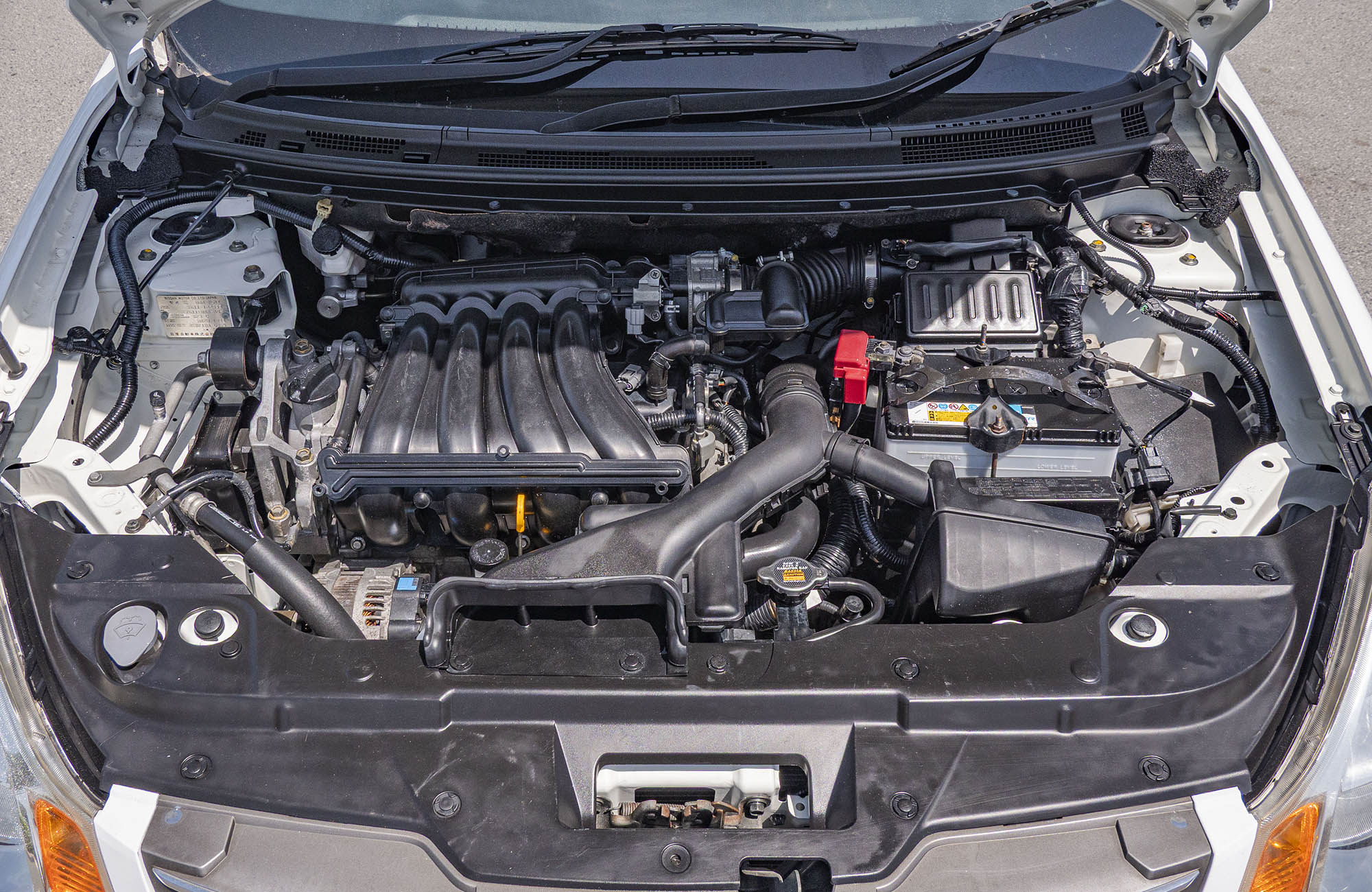 
								Nissan Bluebird 2WD Model 2011 full									
