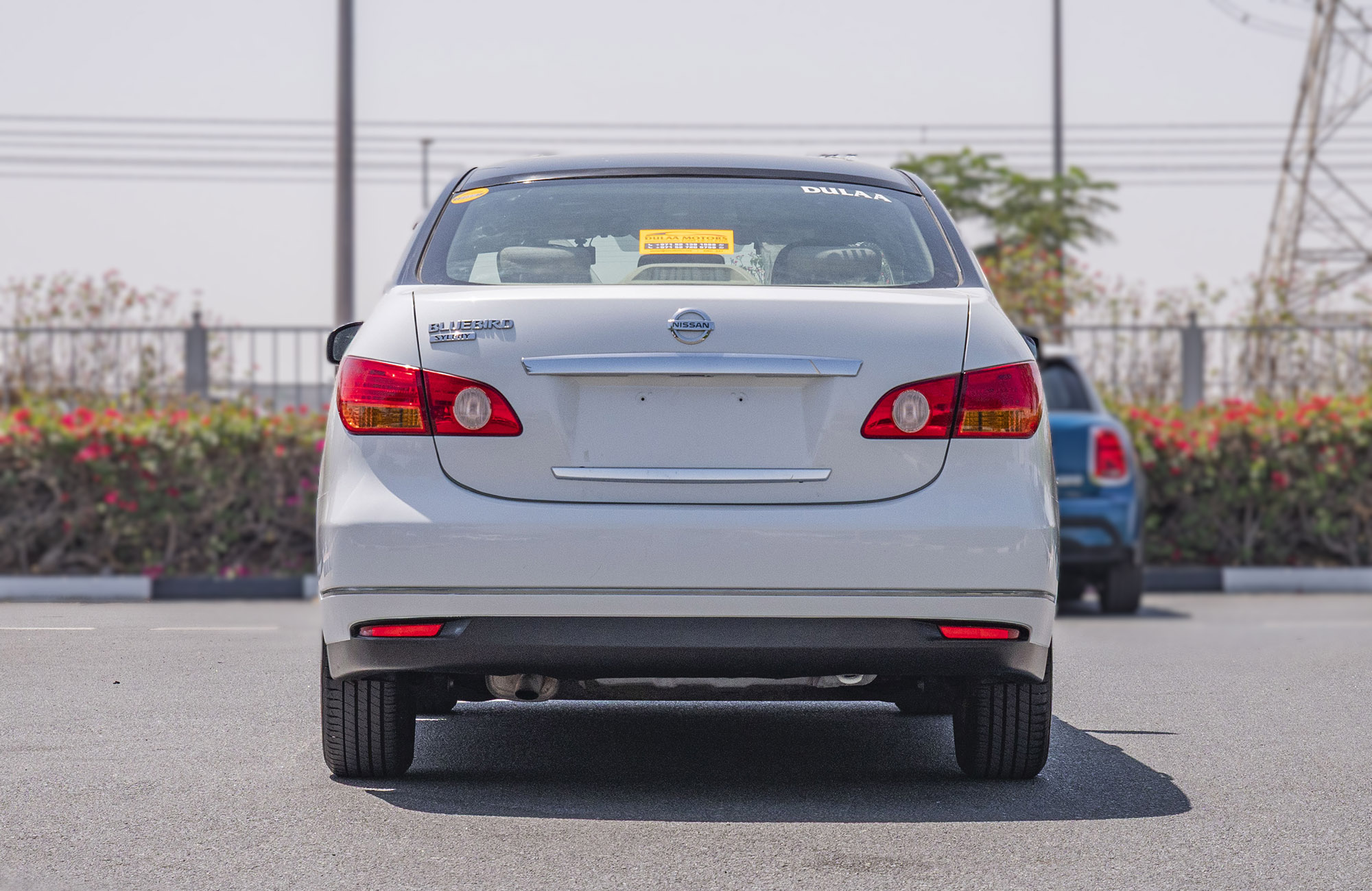 
								Nissan Bluebird 2WD Model 2011 full									