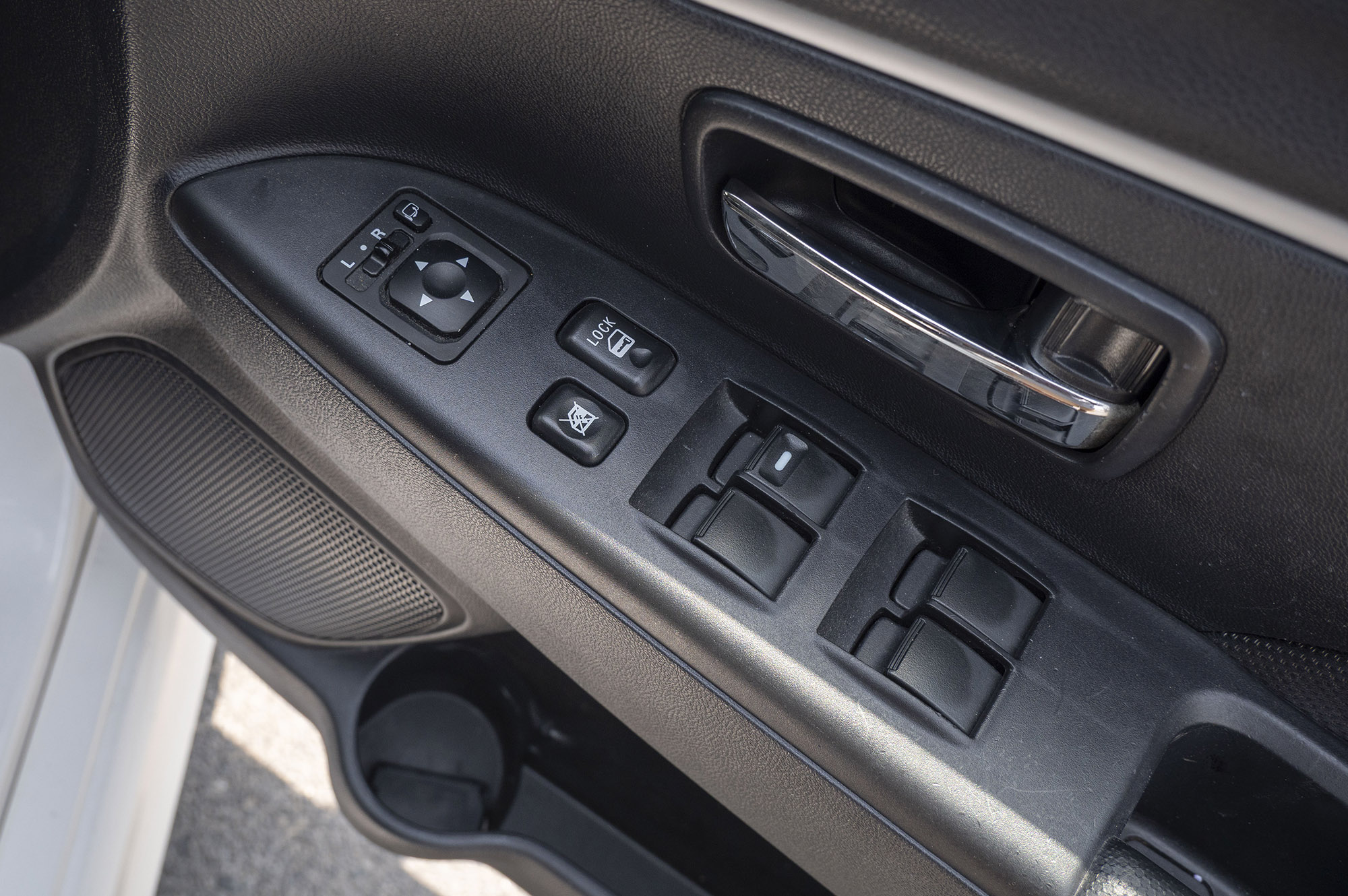 
								𝐌𝐈𝐓𝐒𝐔𝐁𝐈𝐒𝐇𝐈 𝐑𝐕𝐑 𝐌𝐎𝐃𝐄𝐋 𝟐𝟎𝟏𝟭 full									