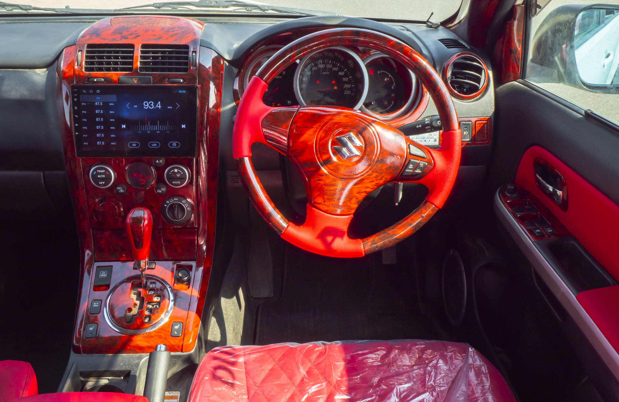 
								SUZUKI ESCUDO 2009 MODEL 4WD full									