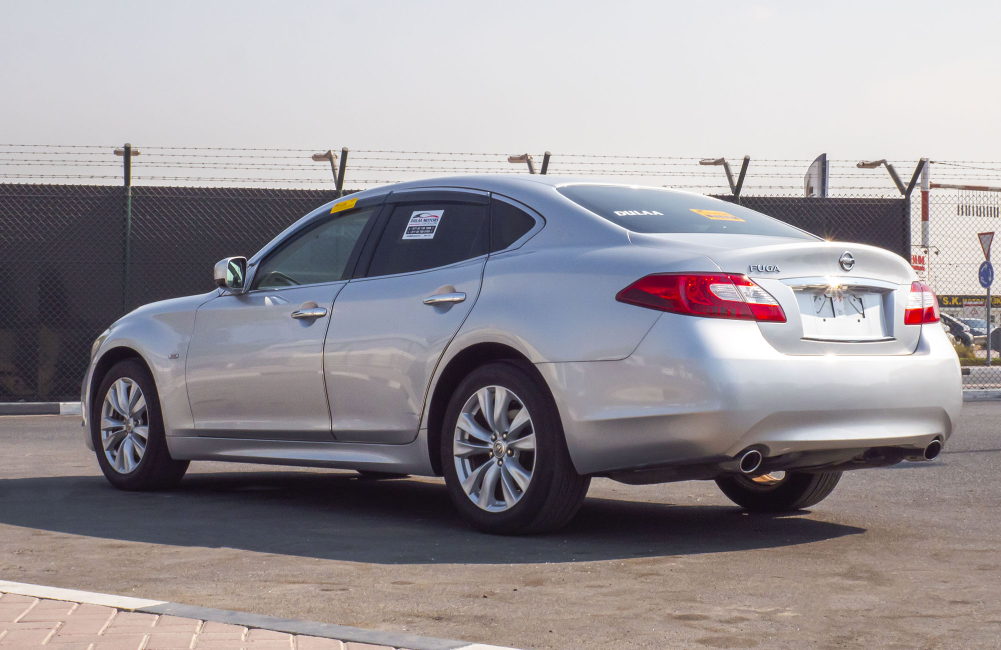 
								NISSAN FUGA MODEL 2010 2WD full									
