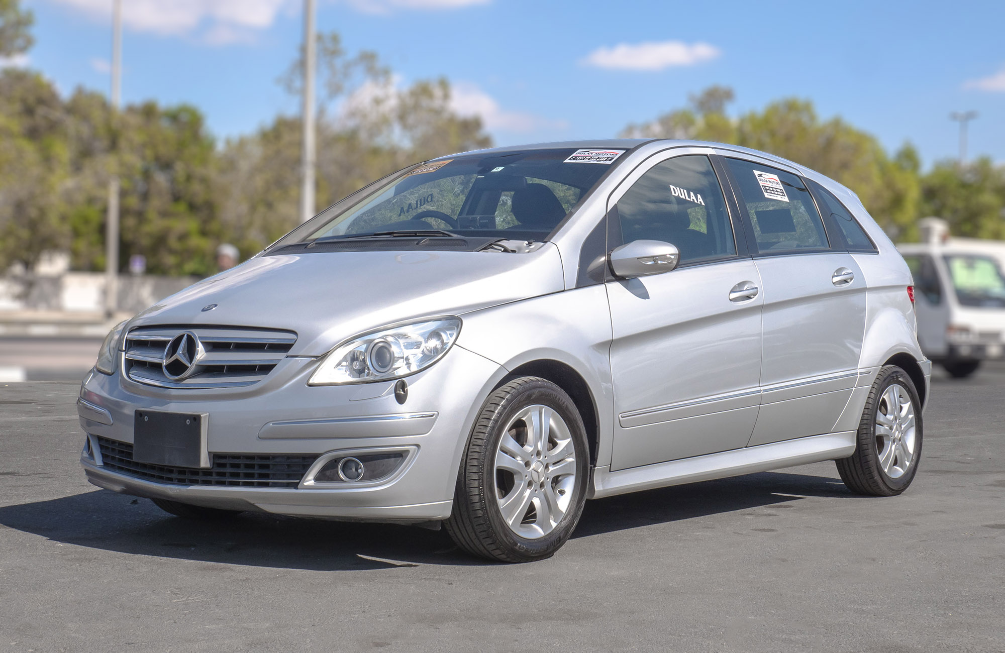 
								Mercedes B200 Model 2010 full									