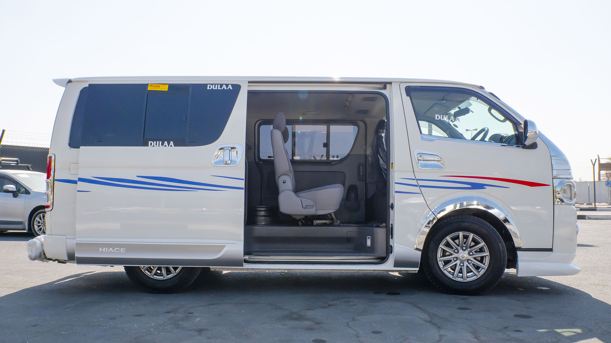 
								Toyota HiAce KDH200 2008 Model full									