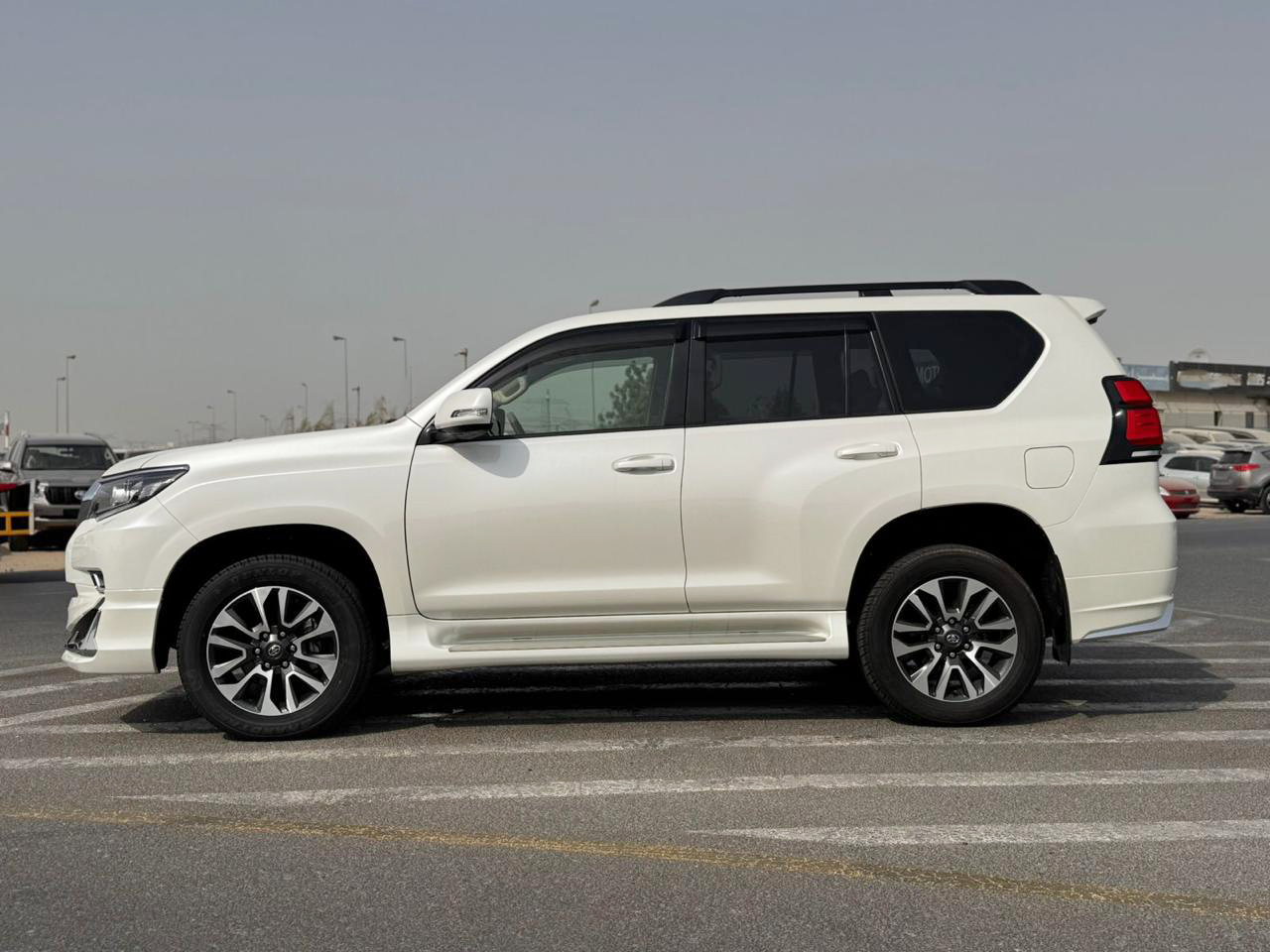 
								𝐓𝐨𝐲𝐨𝐭𝐚 𝐋𝐚𝐧𝐝 𝐂𝐫𝐮𝐢𝐬𝐞𝐫 𝐏𝐫𝐚𝐝𝐨 𝐌𝐨𝐝𝐞𝐥 𝟐𝟎𝟐𝟑 𝟐.𝟕 𝐂𝐂 𝐏𝐞𝐭𝐫𝐨𝐥 full									