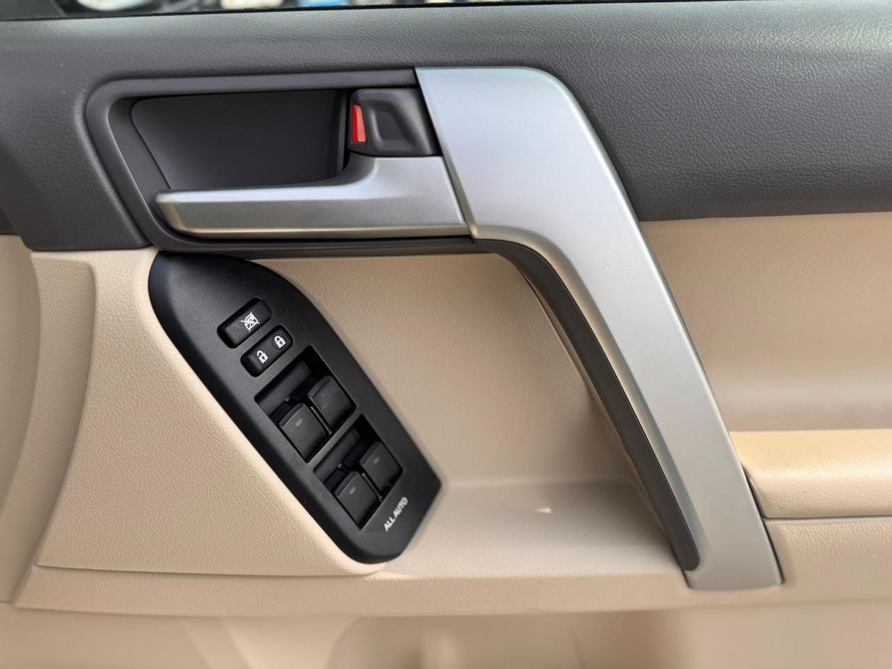 
								𝐓𝐨𝐲𝐨𝐭𝐚 𝐋𝐚𝐧𝐝 𝐂𝐫𝐮𝐢𝐬𝐞𝐫 𝐏𝐫𝐚𝐝𝐨 𝐌𝐨𝐝𝐞𝐥 𝟐𝟎𝟐𝟑 𝟐.𝟕 𝐂𝐂 𝐏𝐞𝐭𝐫𝐨𝐥 full									