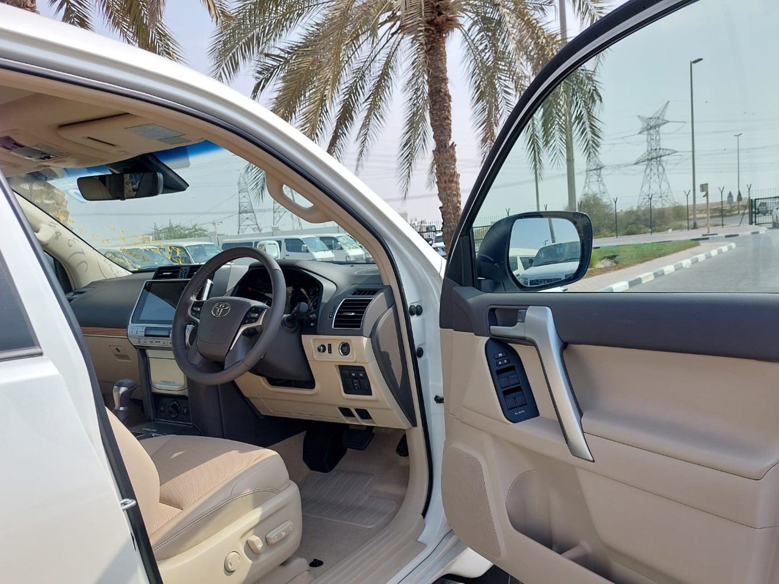 
								Toyota Land Cruiser Prado TXL Model 2023 2.7 CC Petrol full									