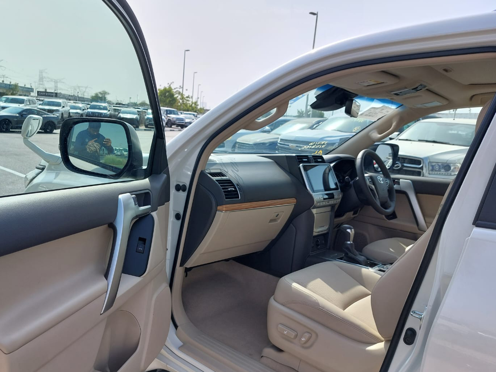 
								Toyota Land Cruiser Prado TXL Model 2023 2.7 CC Petrol full									