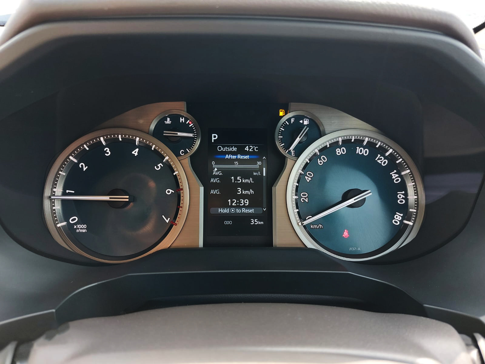 
								Toyota Land Cruiser Prado TXL Model 2023 2.7 CC Petrol full									