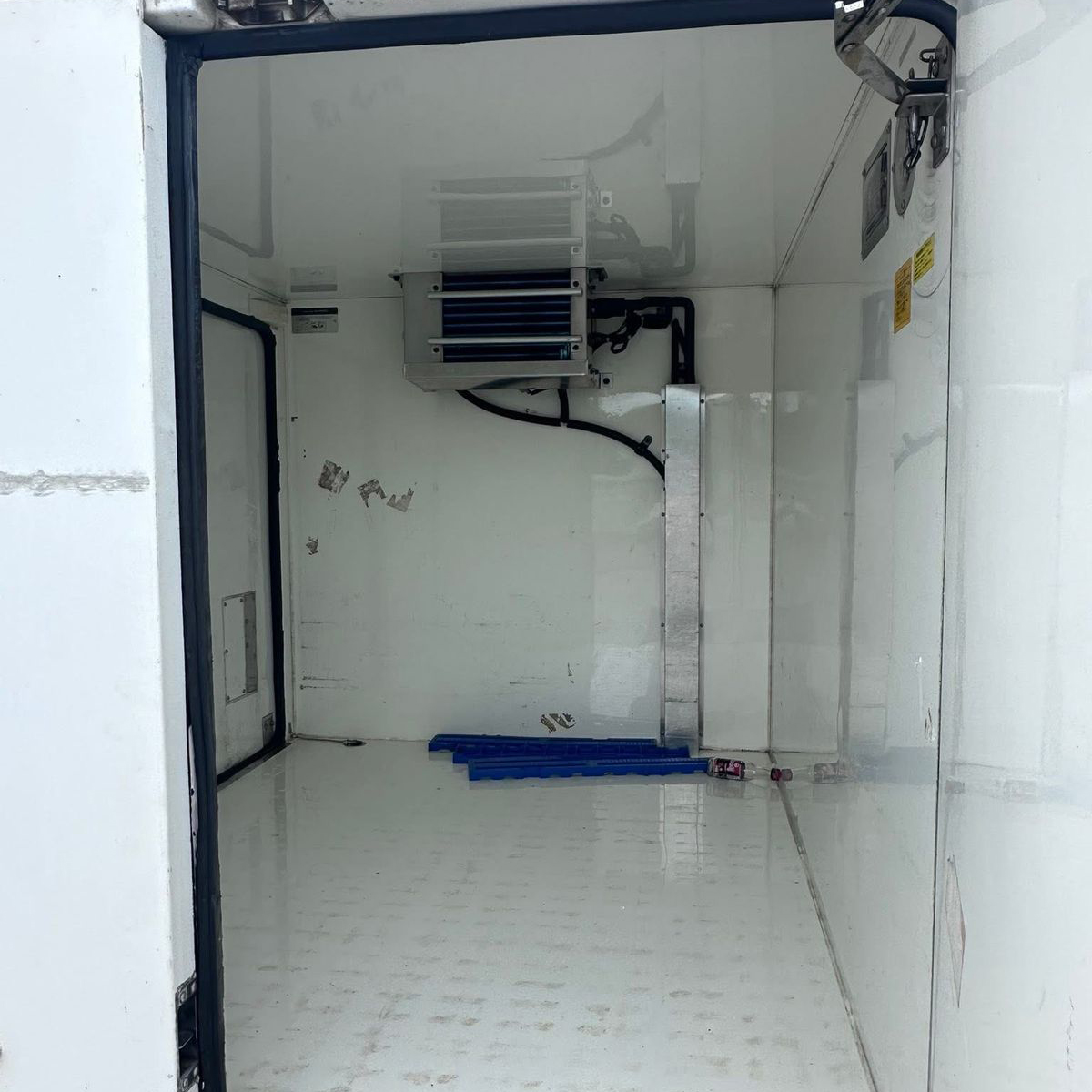 
								Daihatsu Hijat 4WD Model 2013 full									