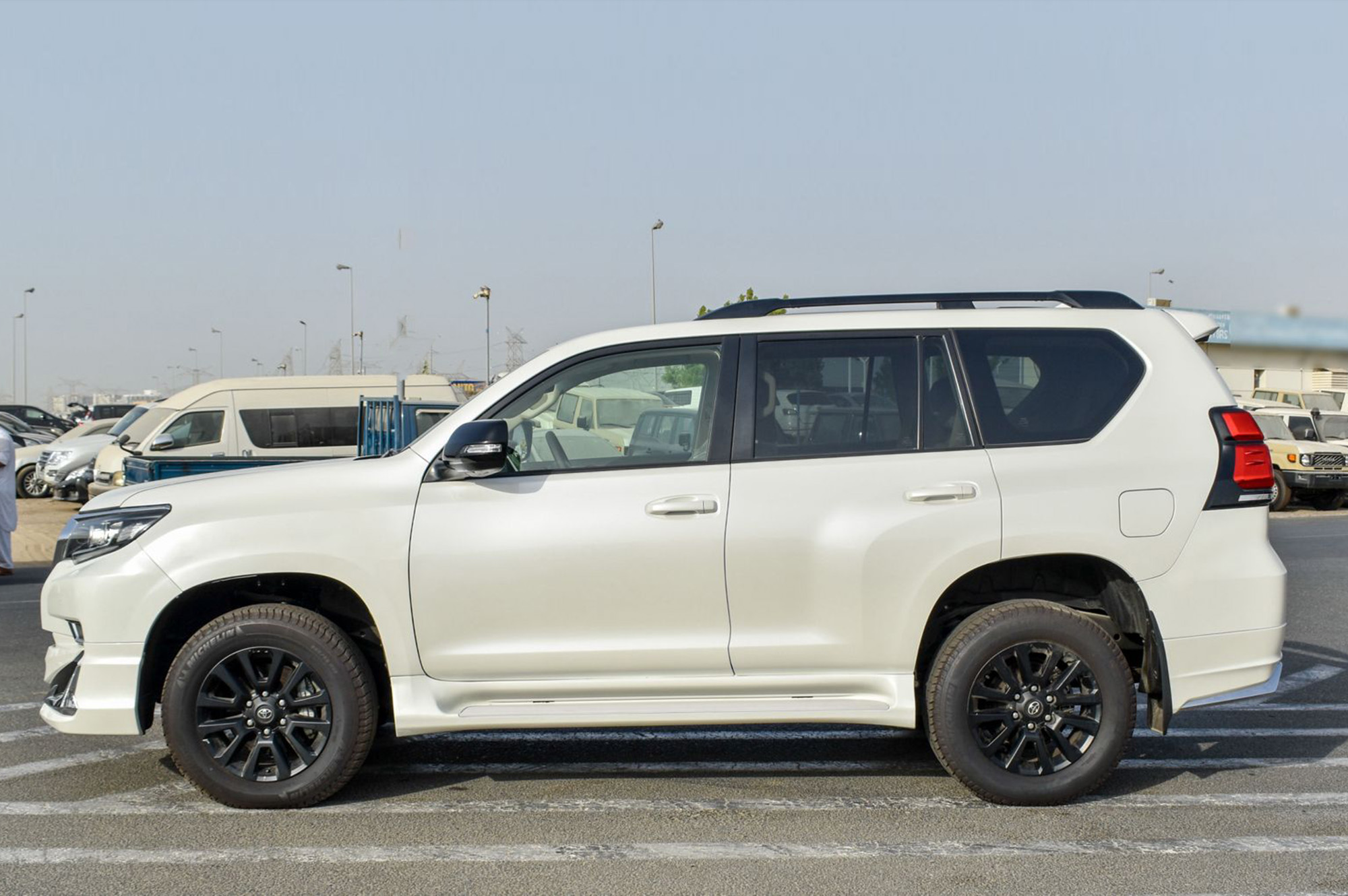 
								Toyota Prado TXL 2.7L Petrol Full loaded 2023 full									