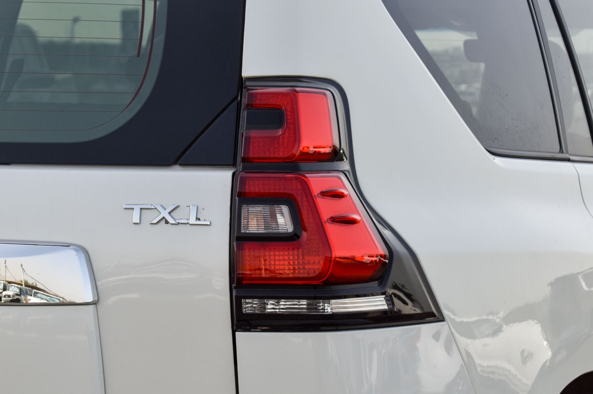 
								Toyota Prado TXL 2.7L Petrol Full loaded 2023 full									