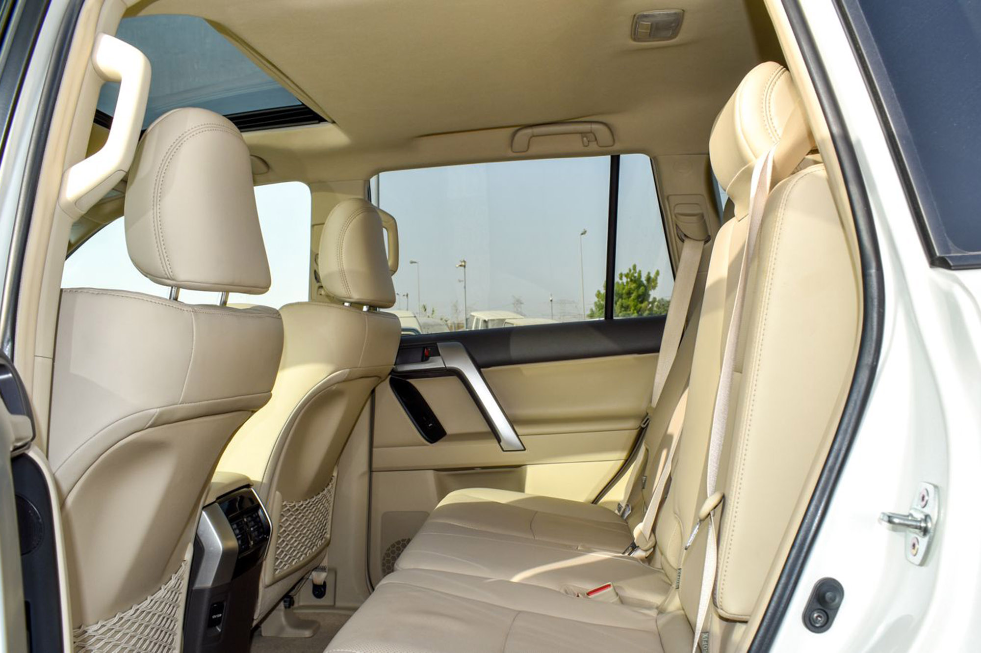 
								Toyota Prado TXL 2.7L Petrol Full loaded 2023 full									