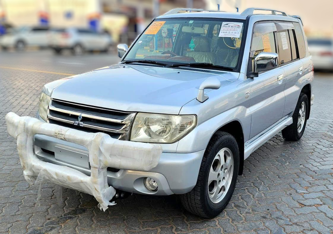 
								Mitsubishi Pajero (GDI) Petrol Model 2007 full									