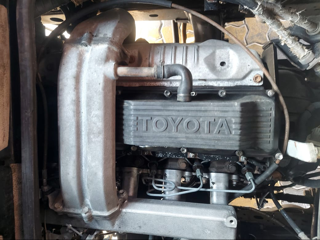 
								Toyota Coaster Model 2008  Seats 30 full									