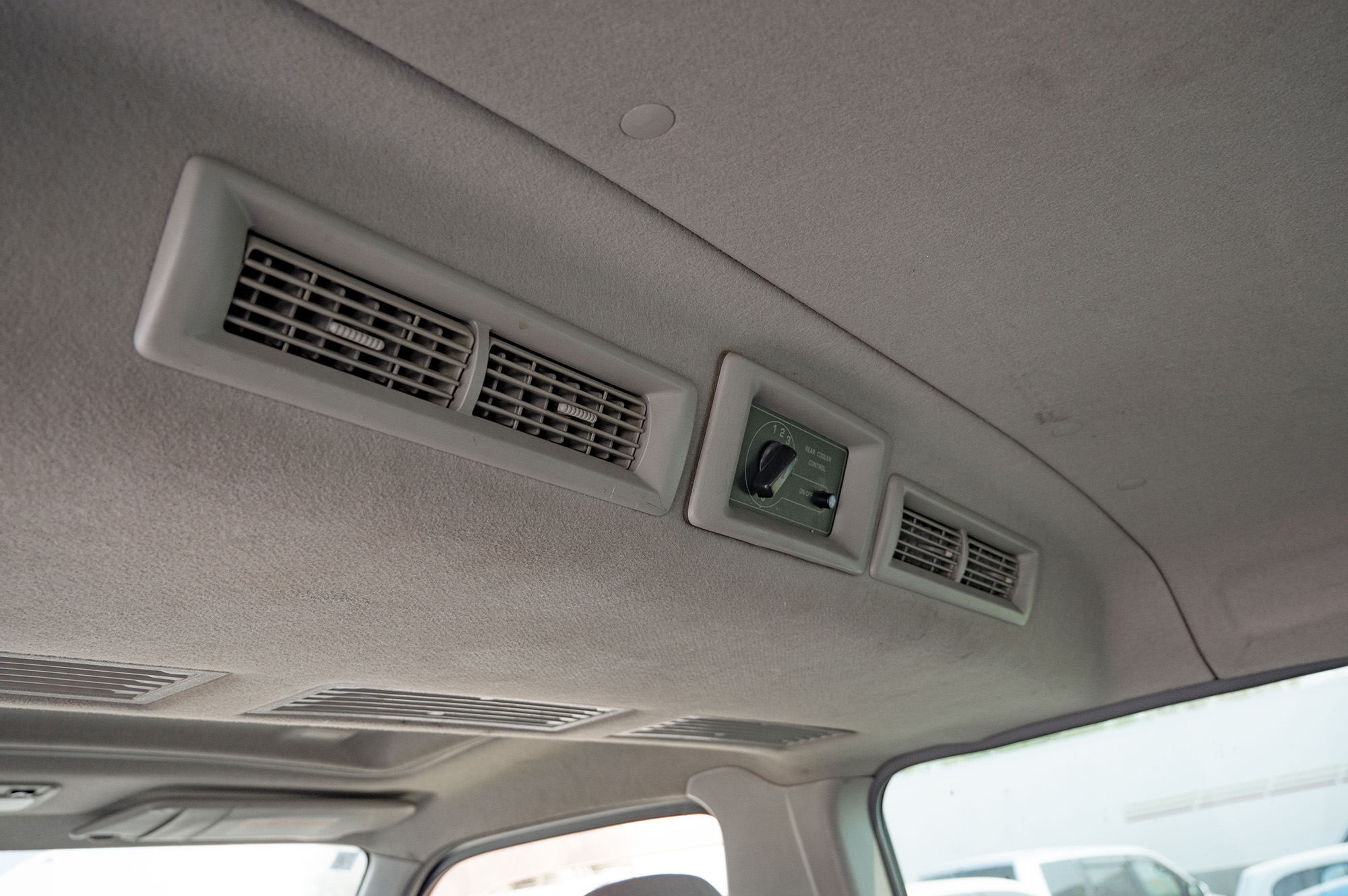 
								Nissan Caravan  Model 2002 full									