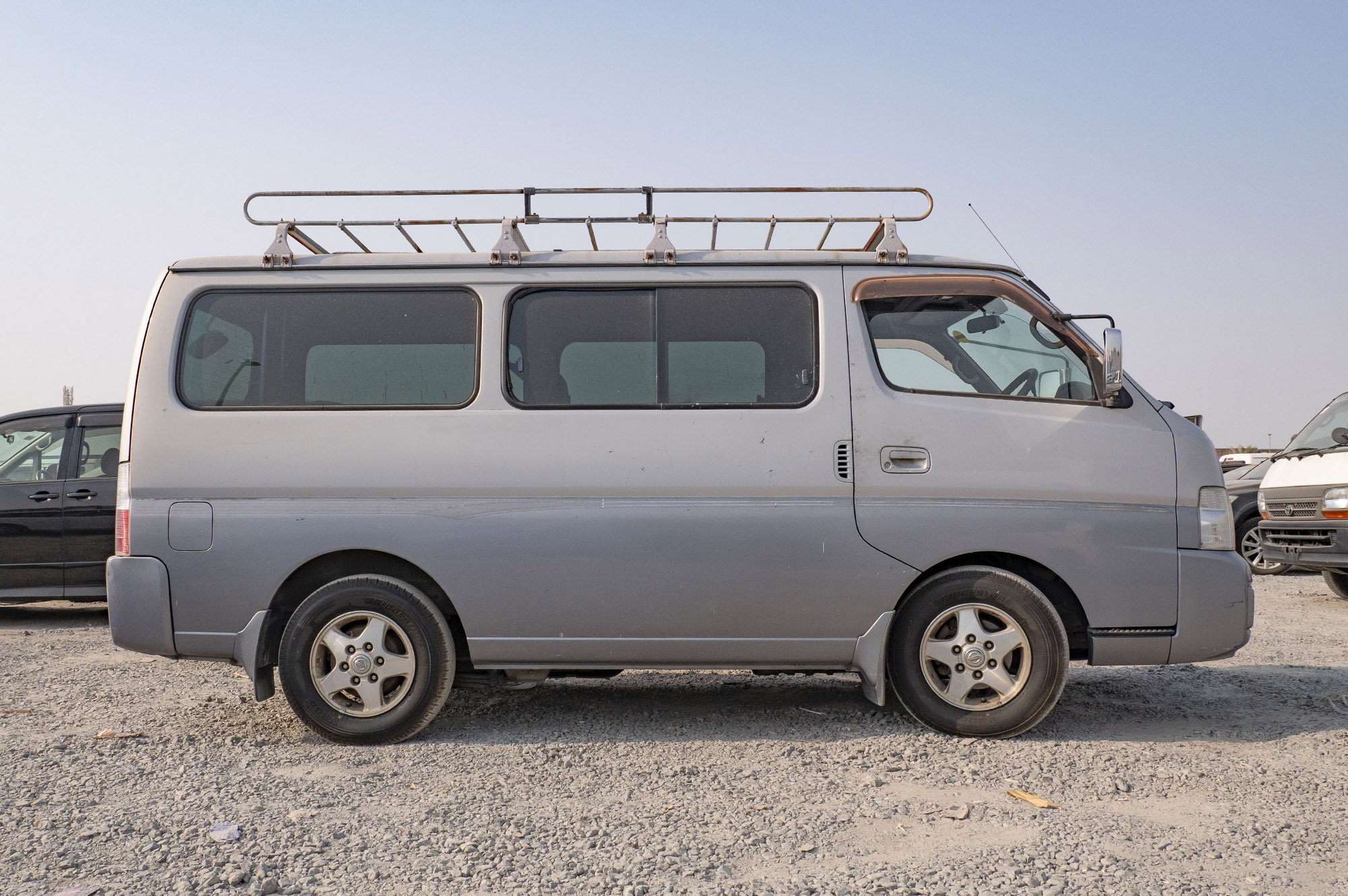 
								Nissan Caravan  Model 2002 full									