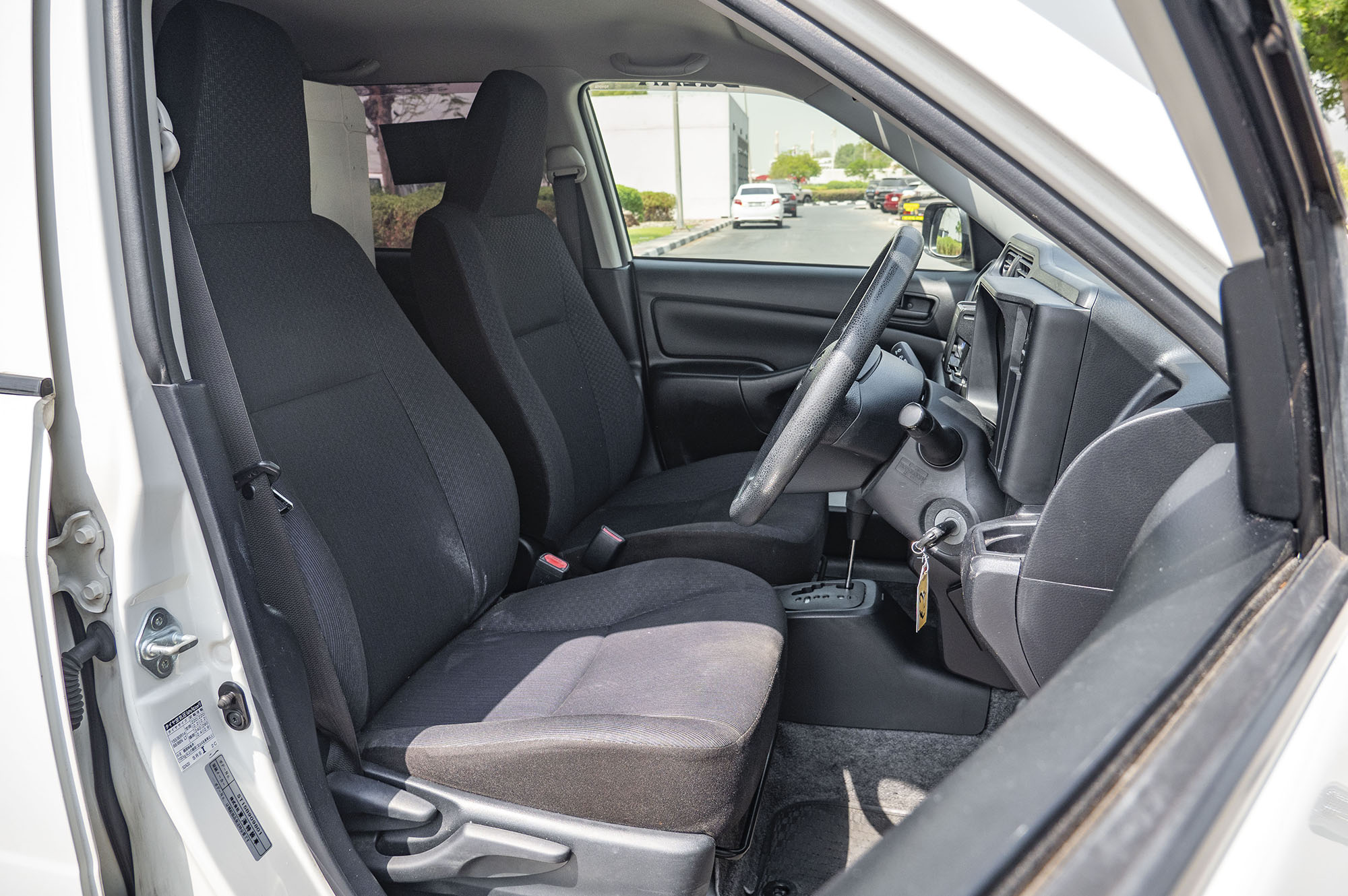 
								Toyota Succeed Refrigerated Van Model 2015 full									