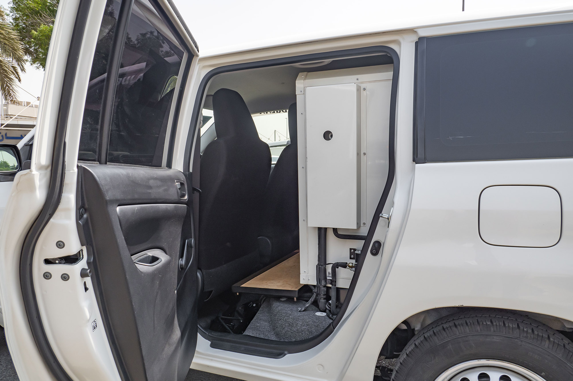 
								Toyota Succeed Refrigerated Van Model 2015 full									