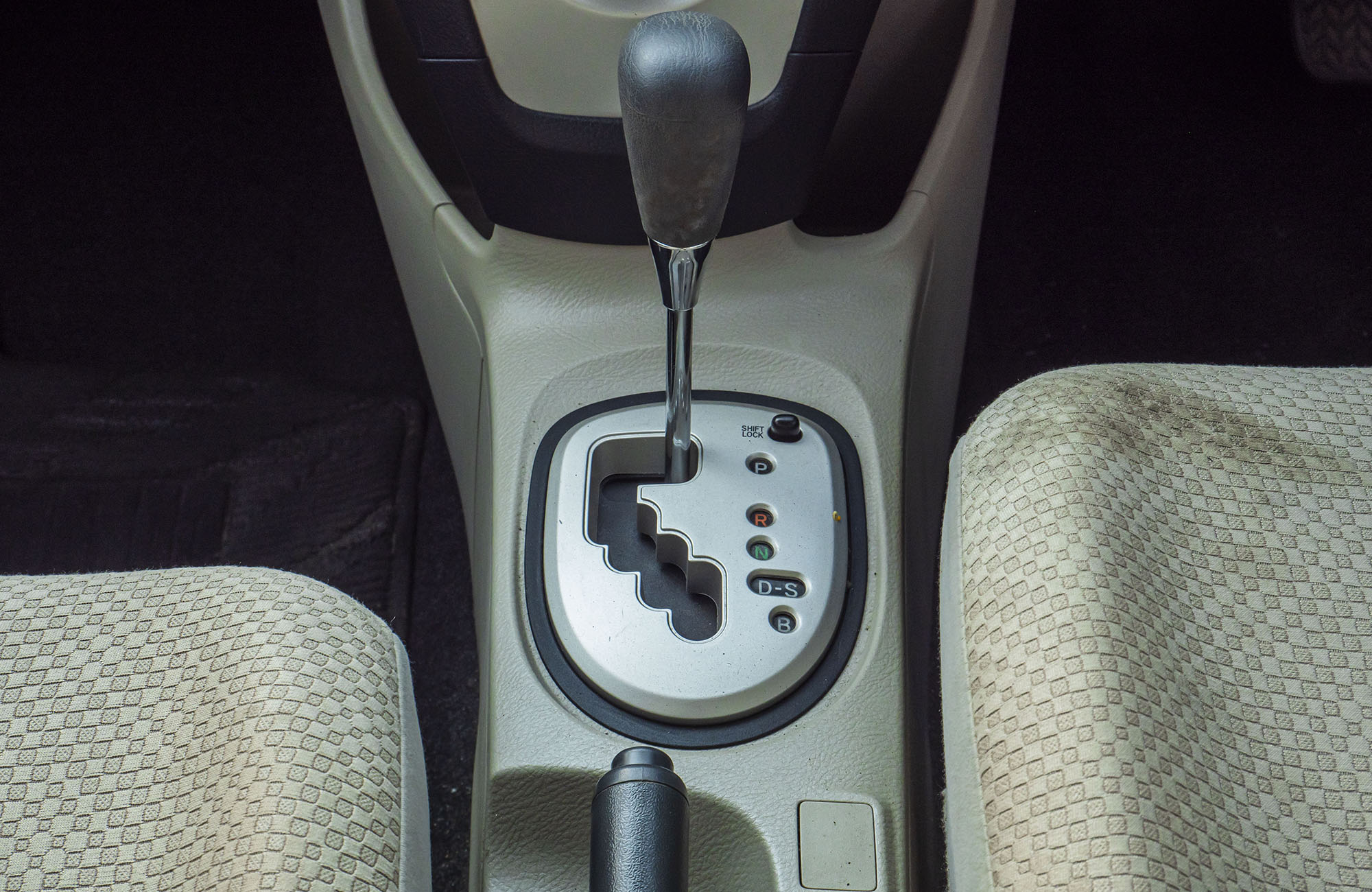 
								Toyota Belta 2wd Model 2008 full									
