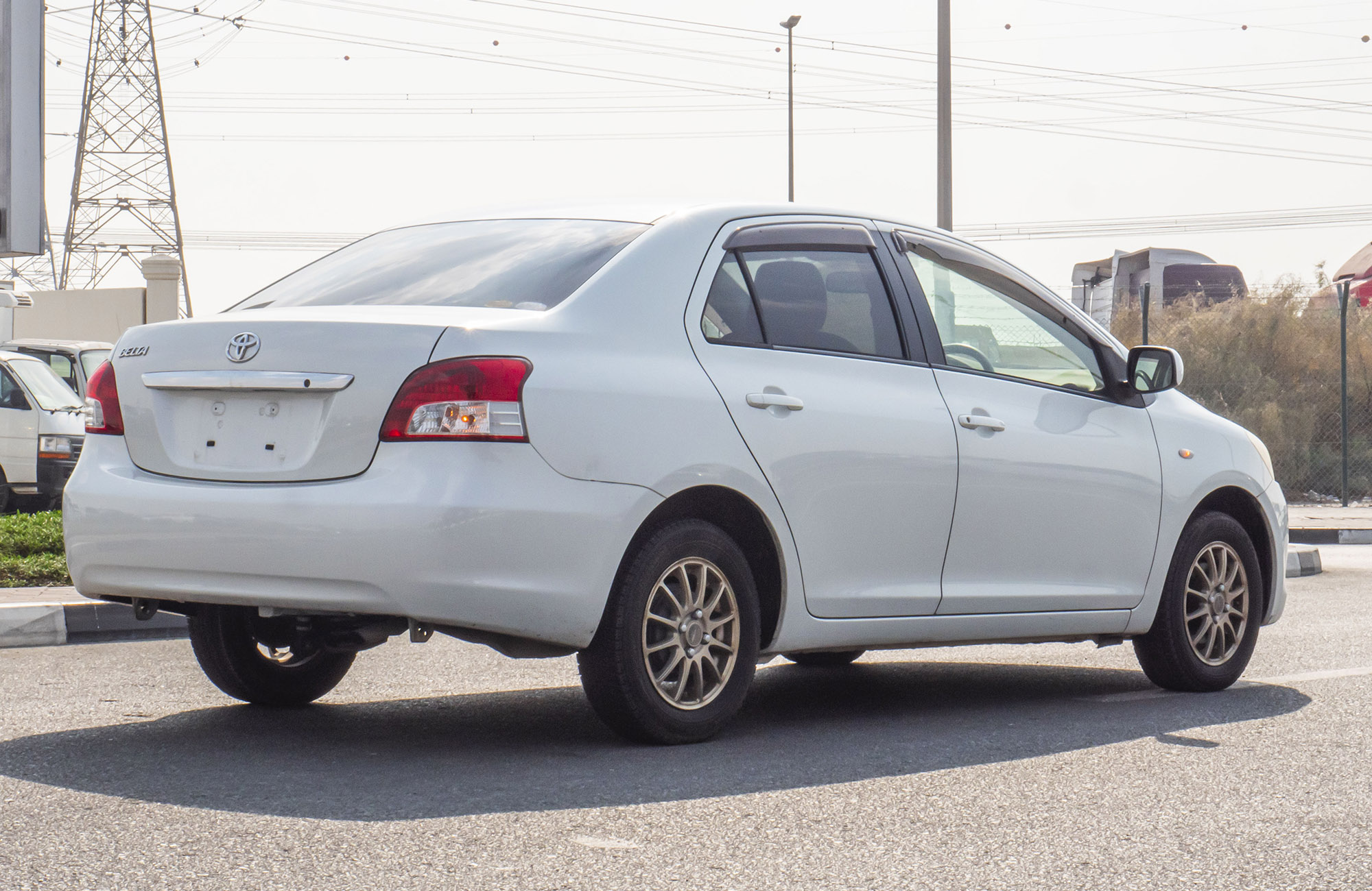 
								Toyota Belta 2wd Model 2008 full									