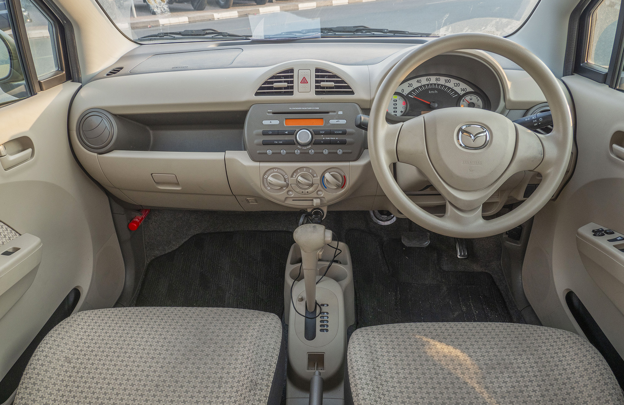 
								Mazda Carol 2wd Model 2013 full									