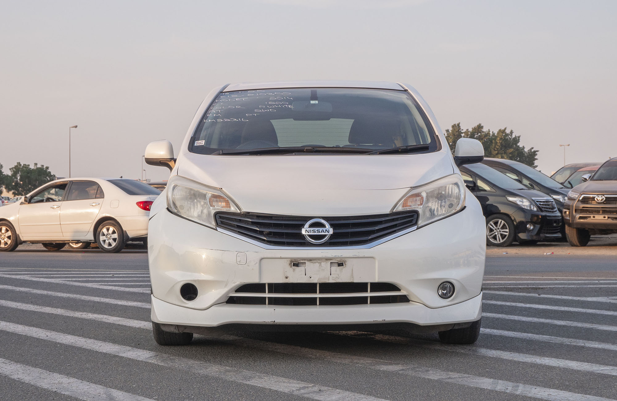 
								Nissan Note 1200CC  2WD 2010 Model full									