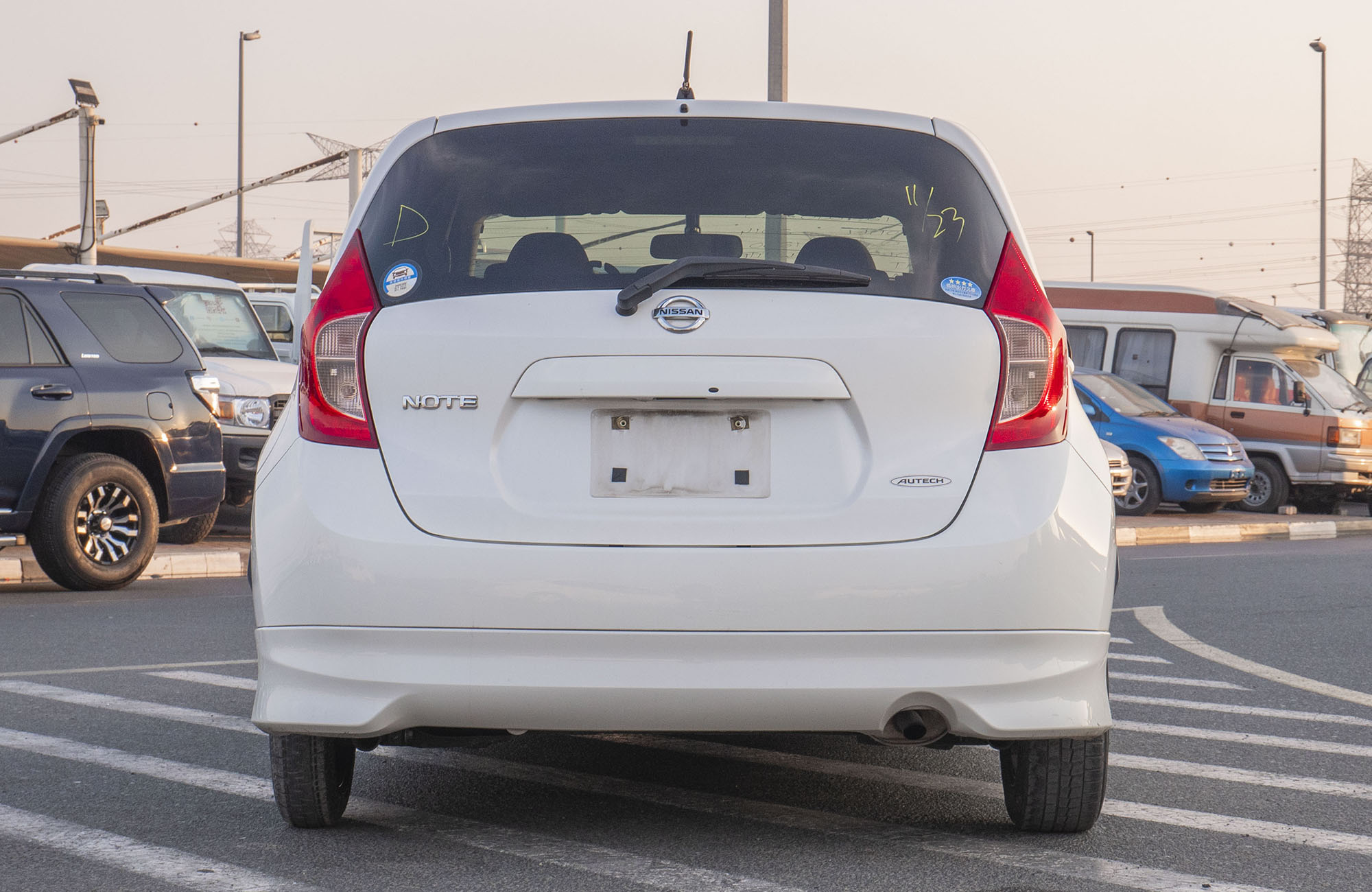 
								Nissan Note 1200CC  2WD 2010 Model full									