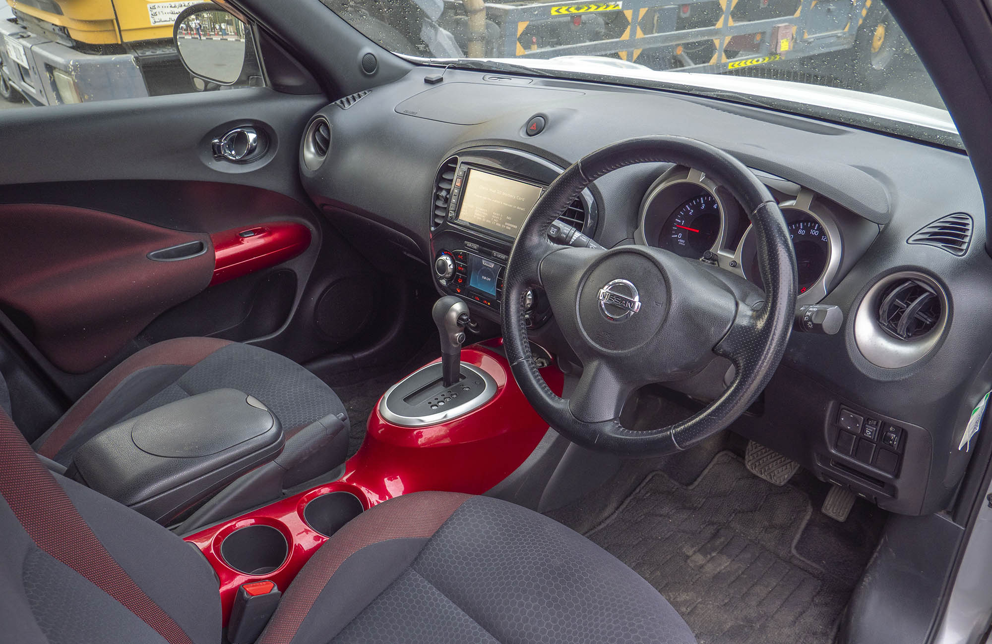 
								Nissan Juke 2WD 2013 Model full									