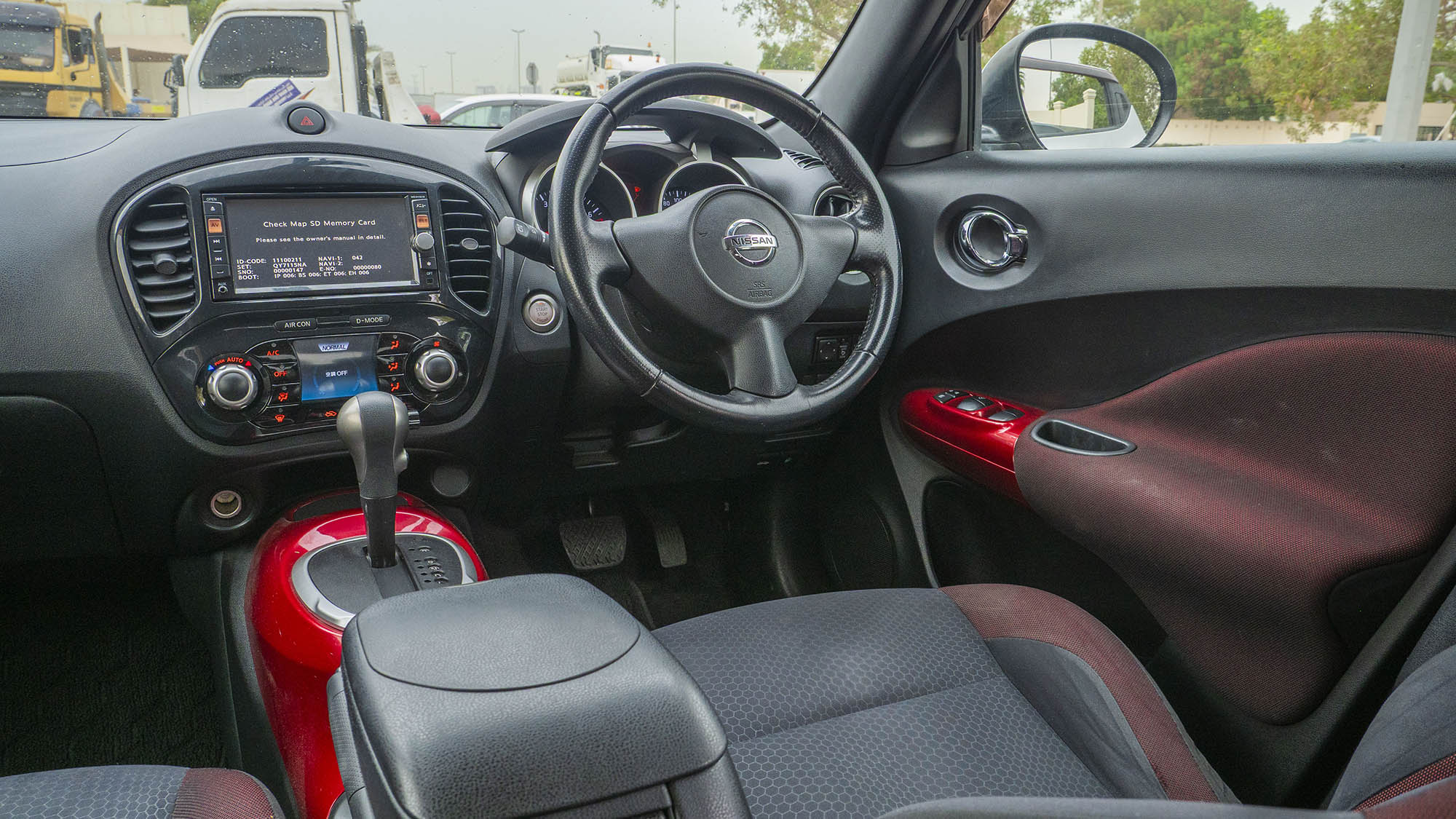 
								Nissan Juke 2WD 2013 Model full									