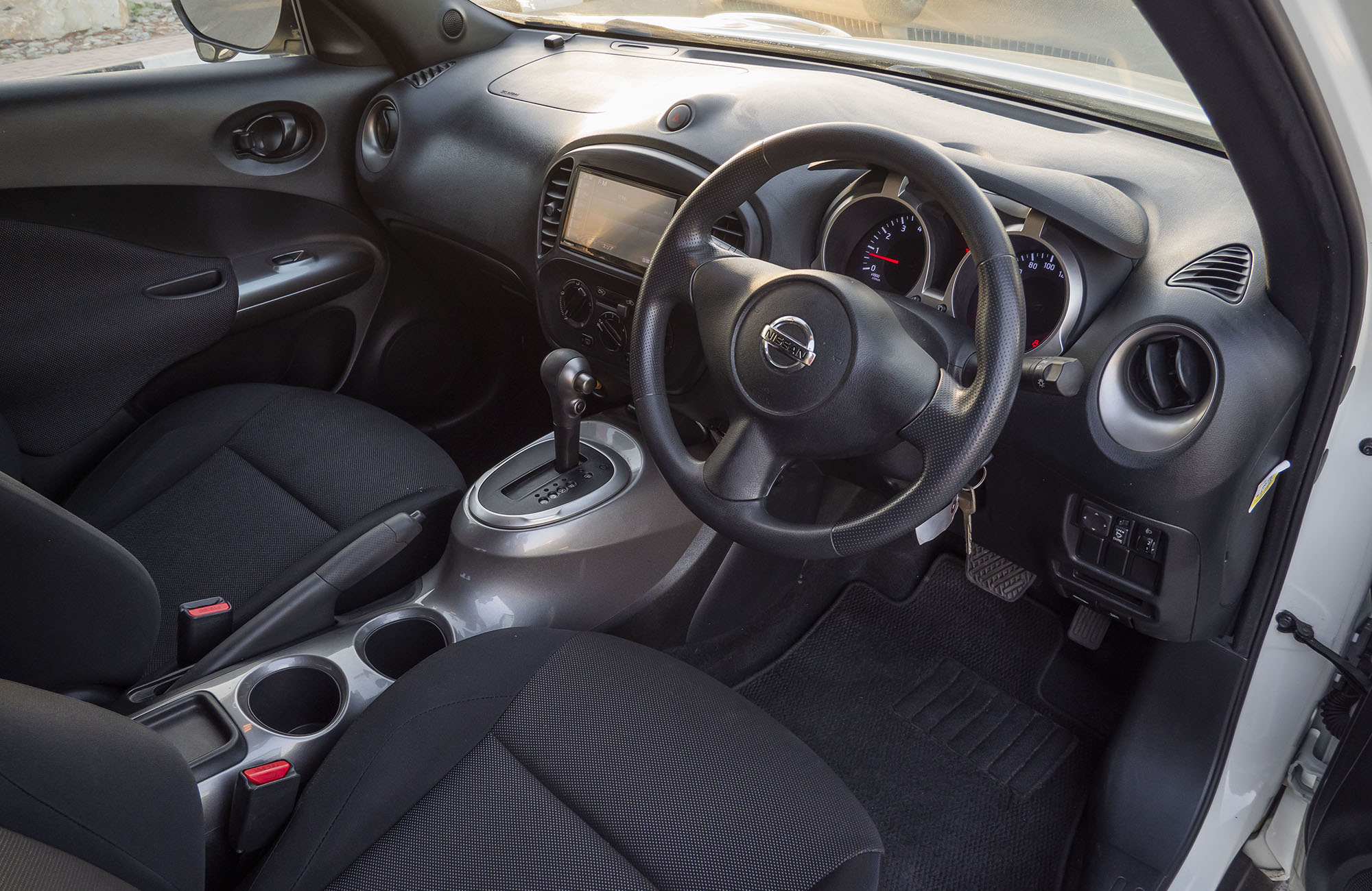 
								Nissan Juke 2WD 2013 full									