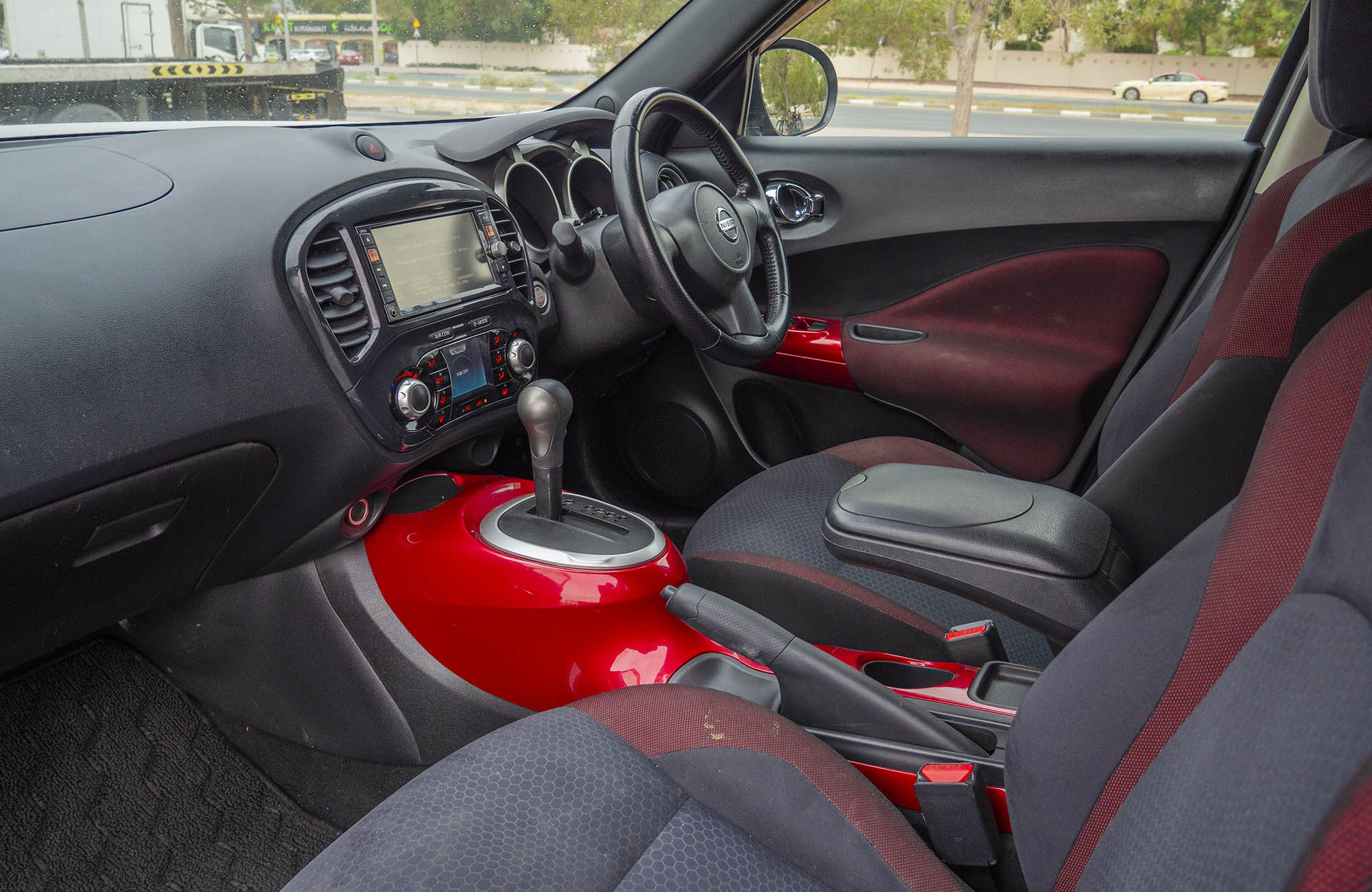 
								Nissan Juke 2WD 2013 Model full									
