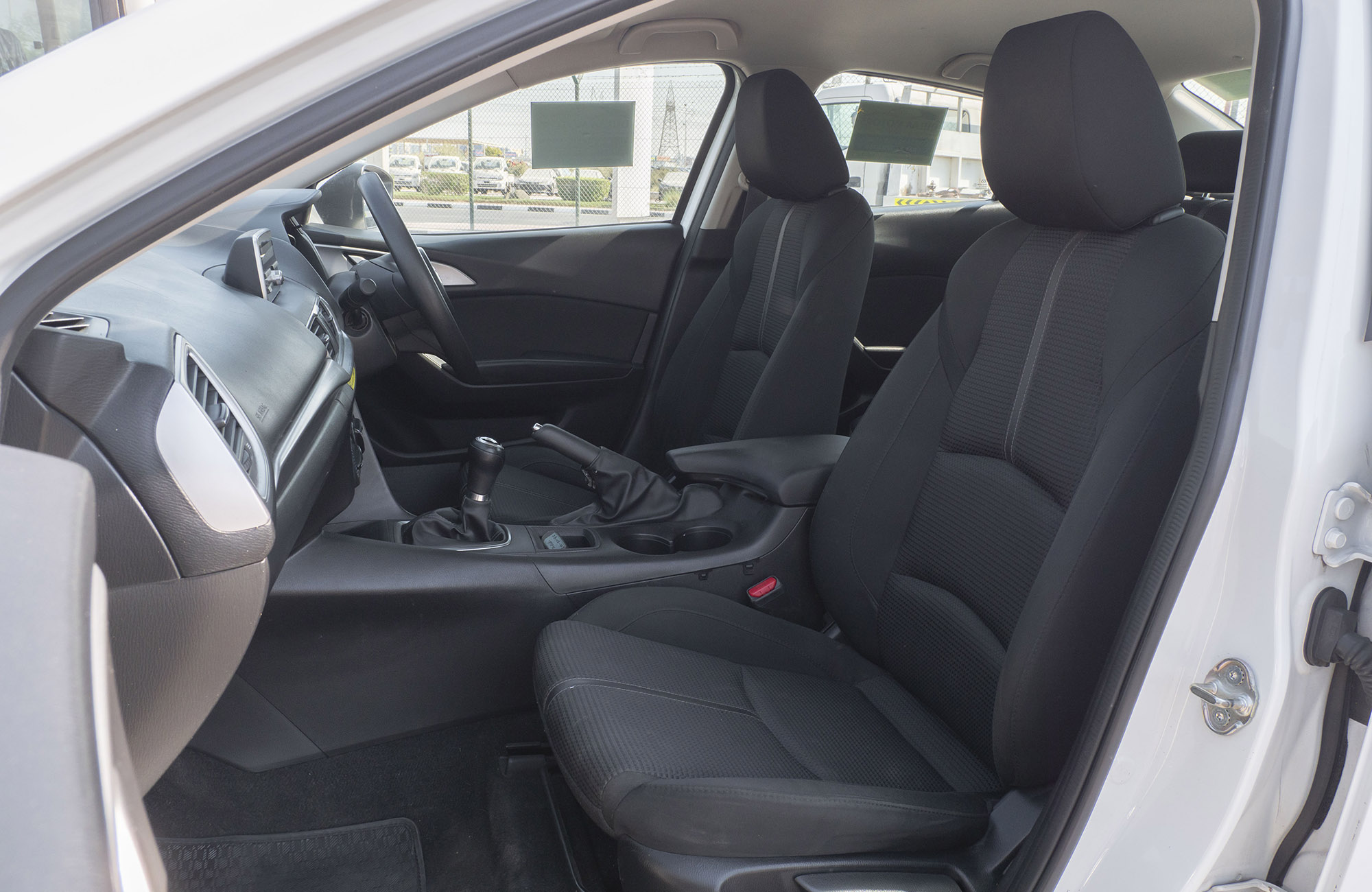 
								Mazda Axela Model 2017 (LPG) full									