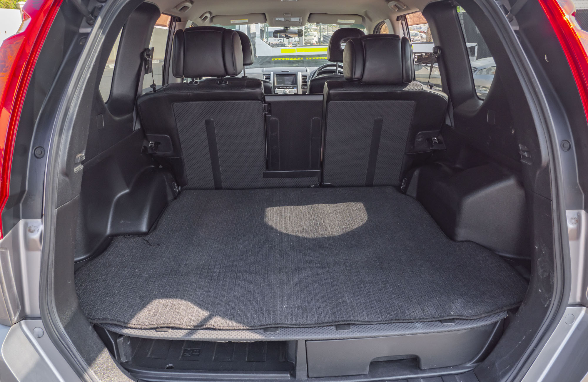
								Nissan X-Trial Model 2010 4wd full									