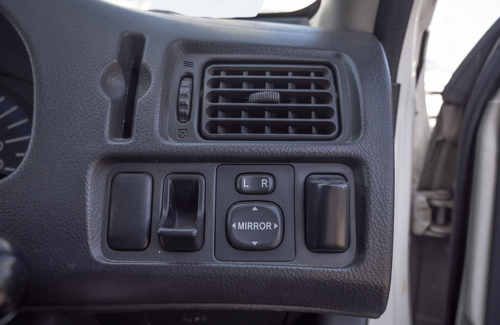 
								TOYOTA PROBOX DX NCP51 MODEL 2004 full									