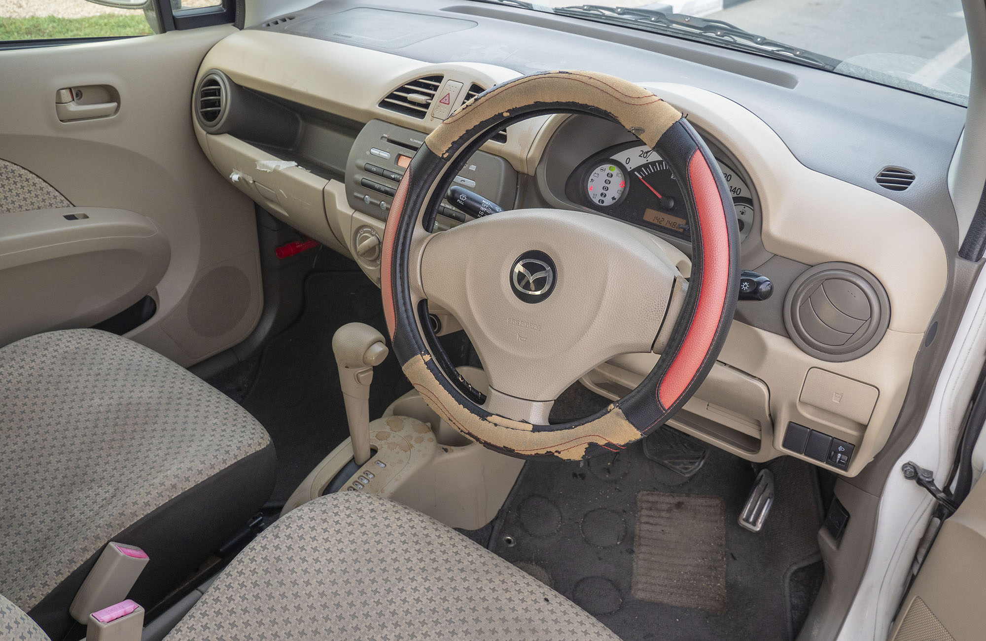 
								Mazda Carol 2wd Model 2011 full									