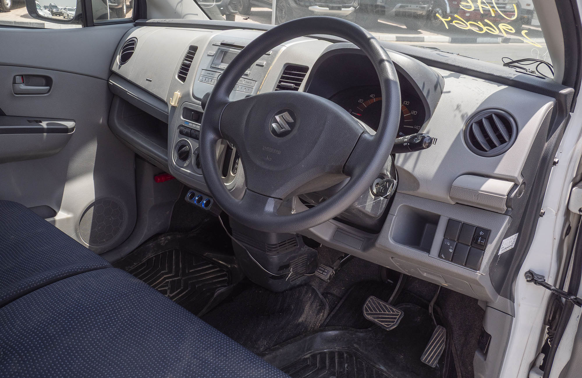 
								Suzuki Wagon R 660cc Model 2010 full									