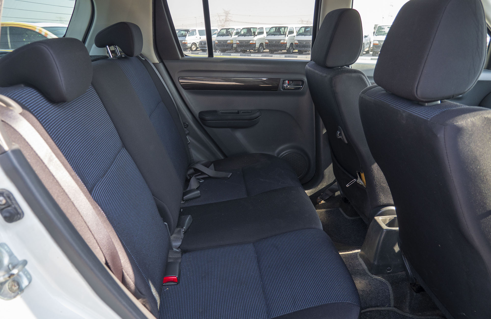 
								Suzuki Swift 2wd Model 2007 full									