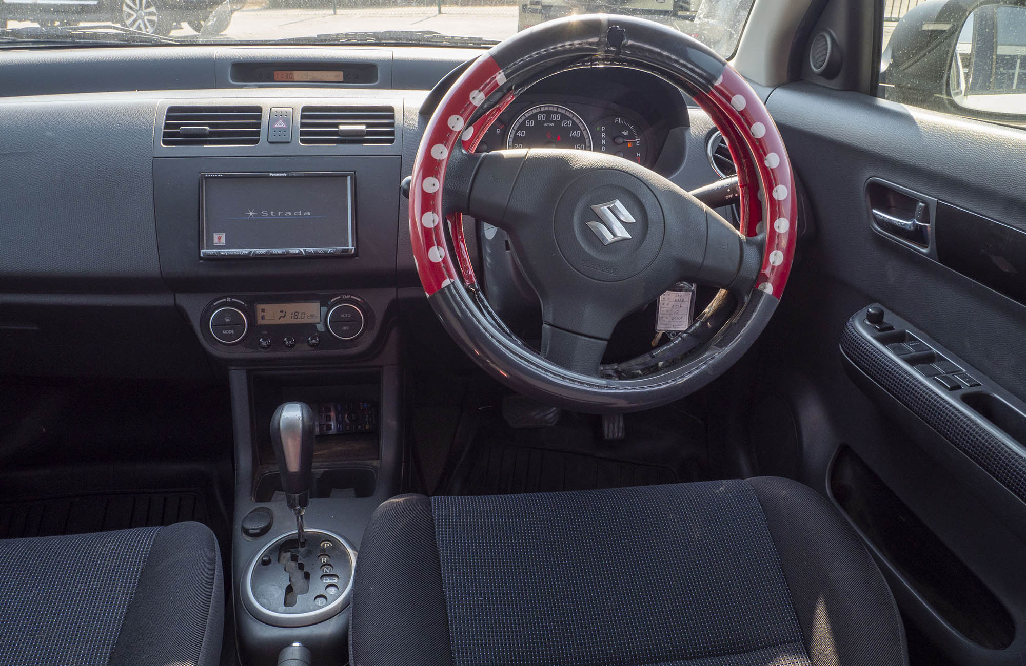 
								Suzuki Swift 2wd Model 2007 full									
