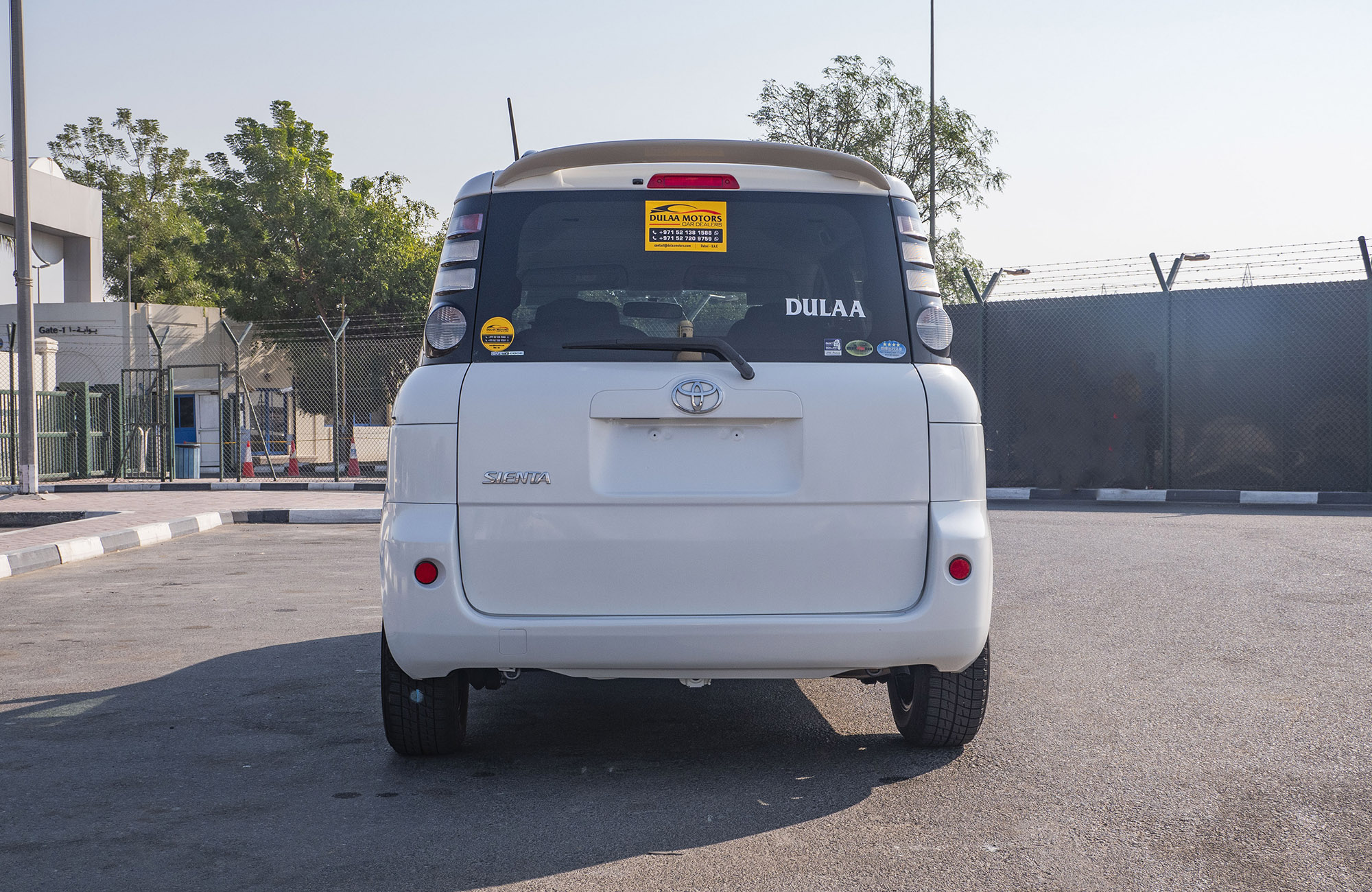 
								Toyota Sienta 2wd Model 2009 7seaters full									