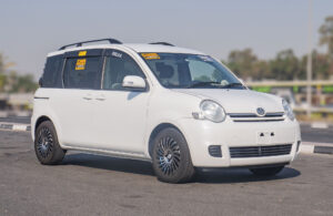 Toyota Sienta 2wd Model 2009 7seaters