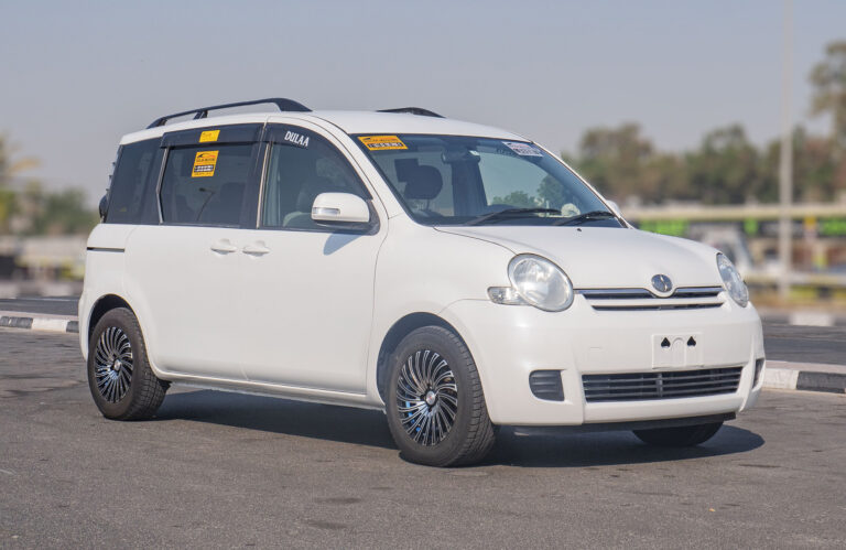 Toyota Sienta 2wd Model 2009 7seaters