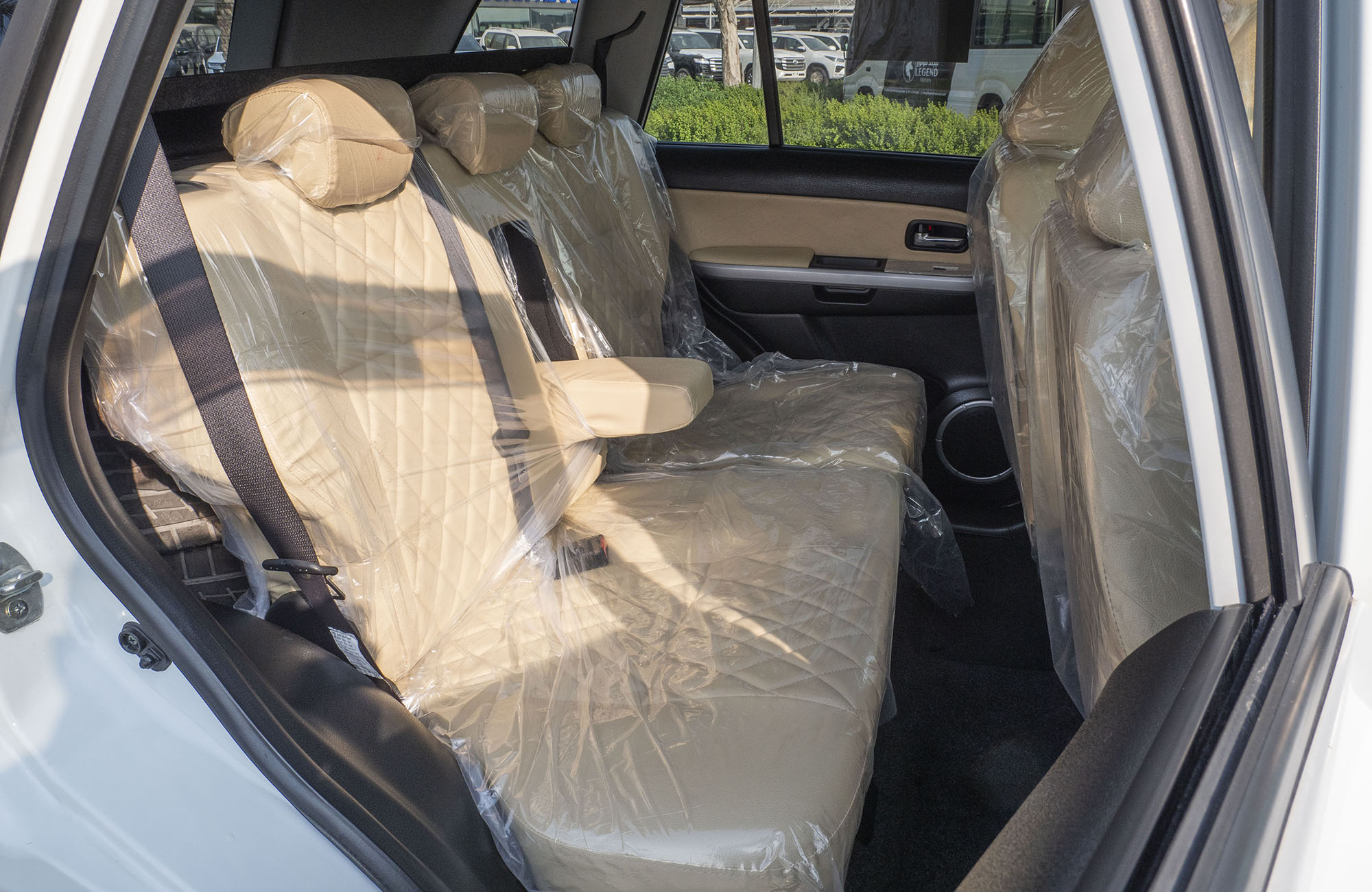 
								Suzuki Escudo 2011 4WD full									