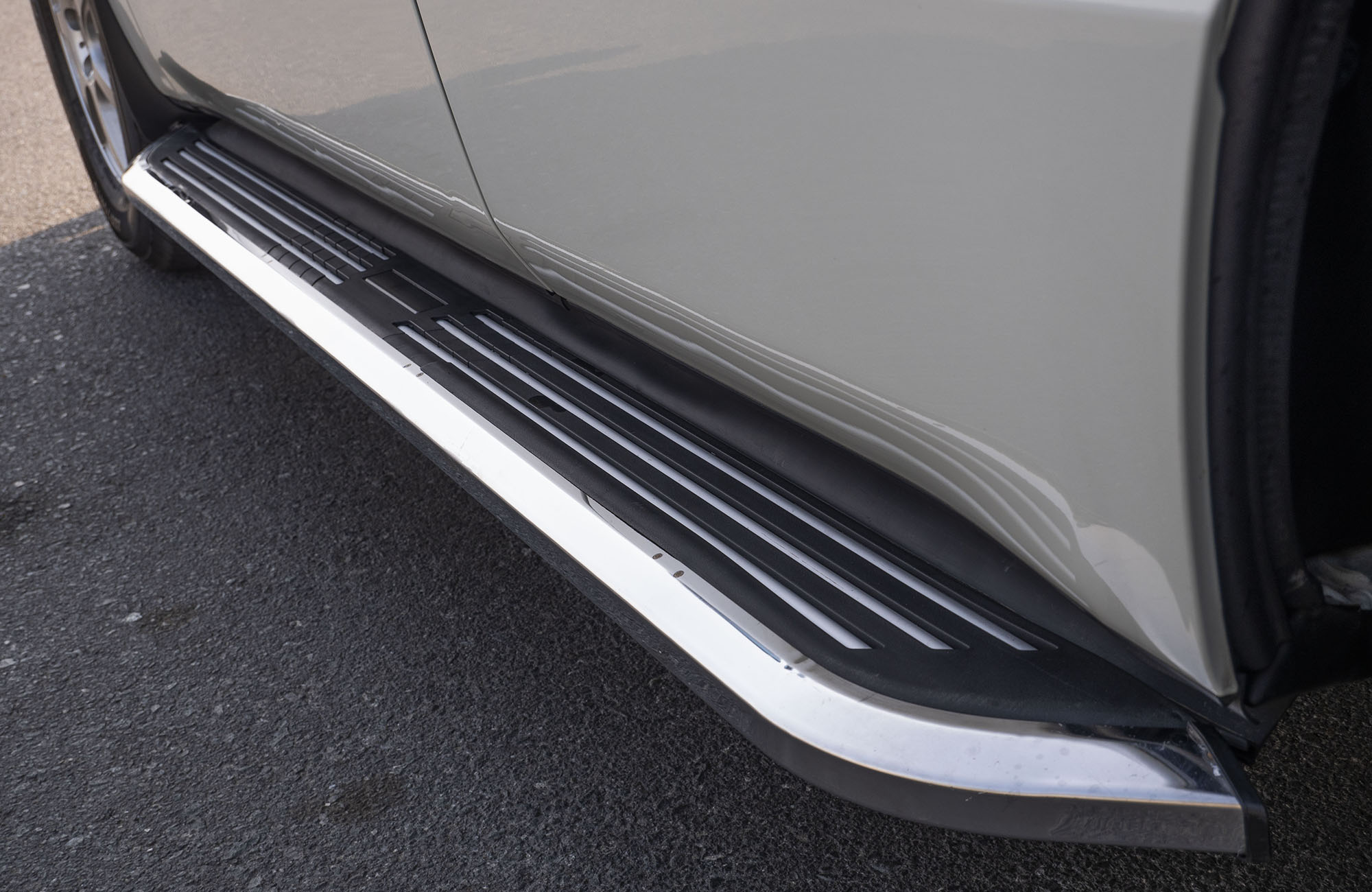 
								Suzuki Escudo 2011 4WD full									