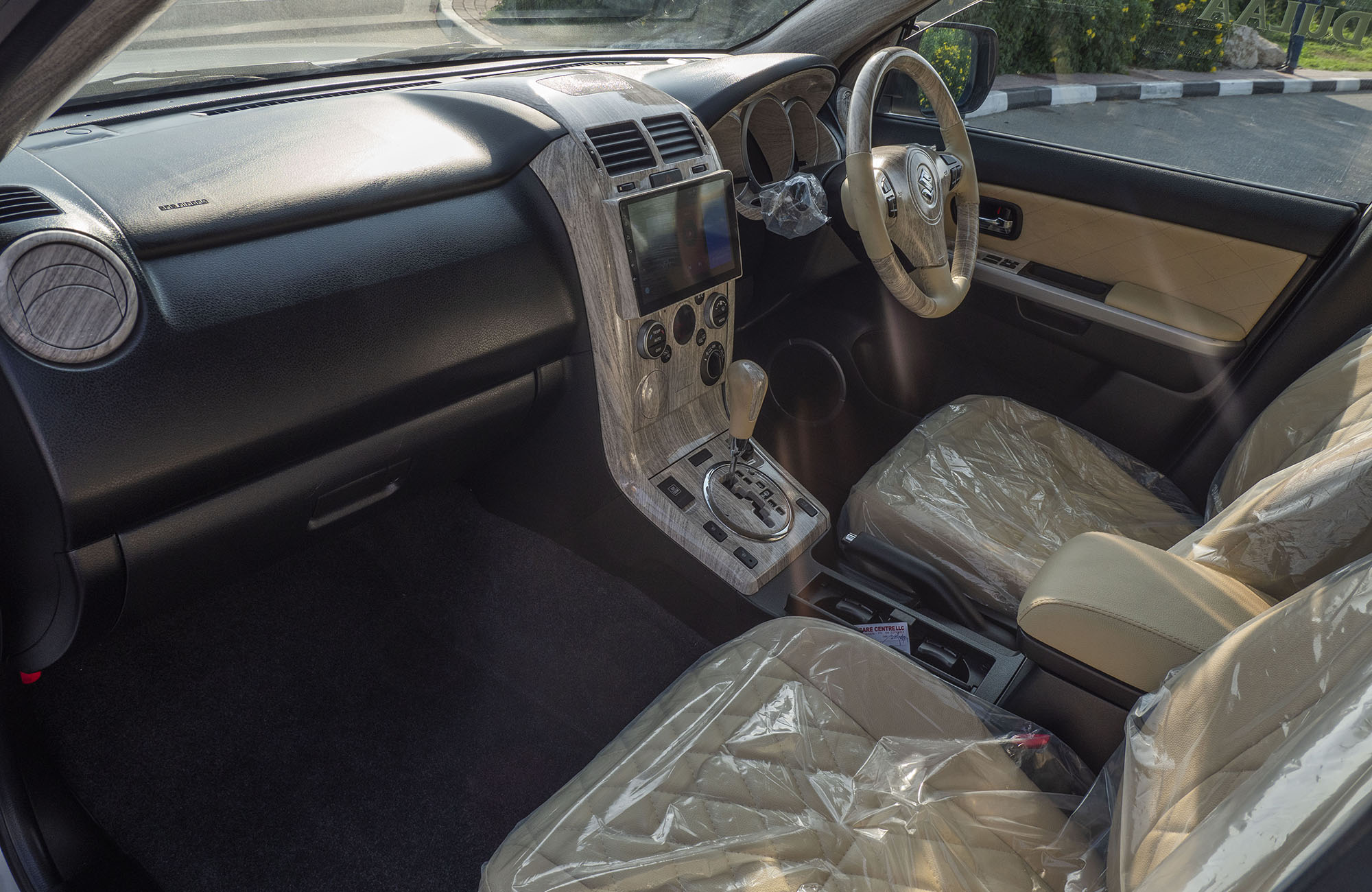 
								Suzuki Escudo 2011 4WD full									